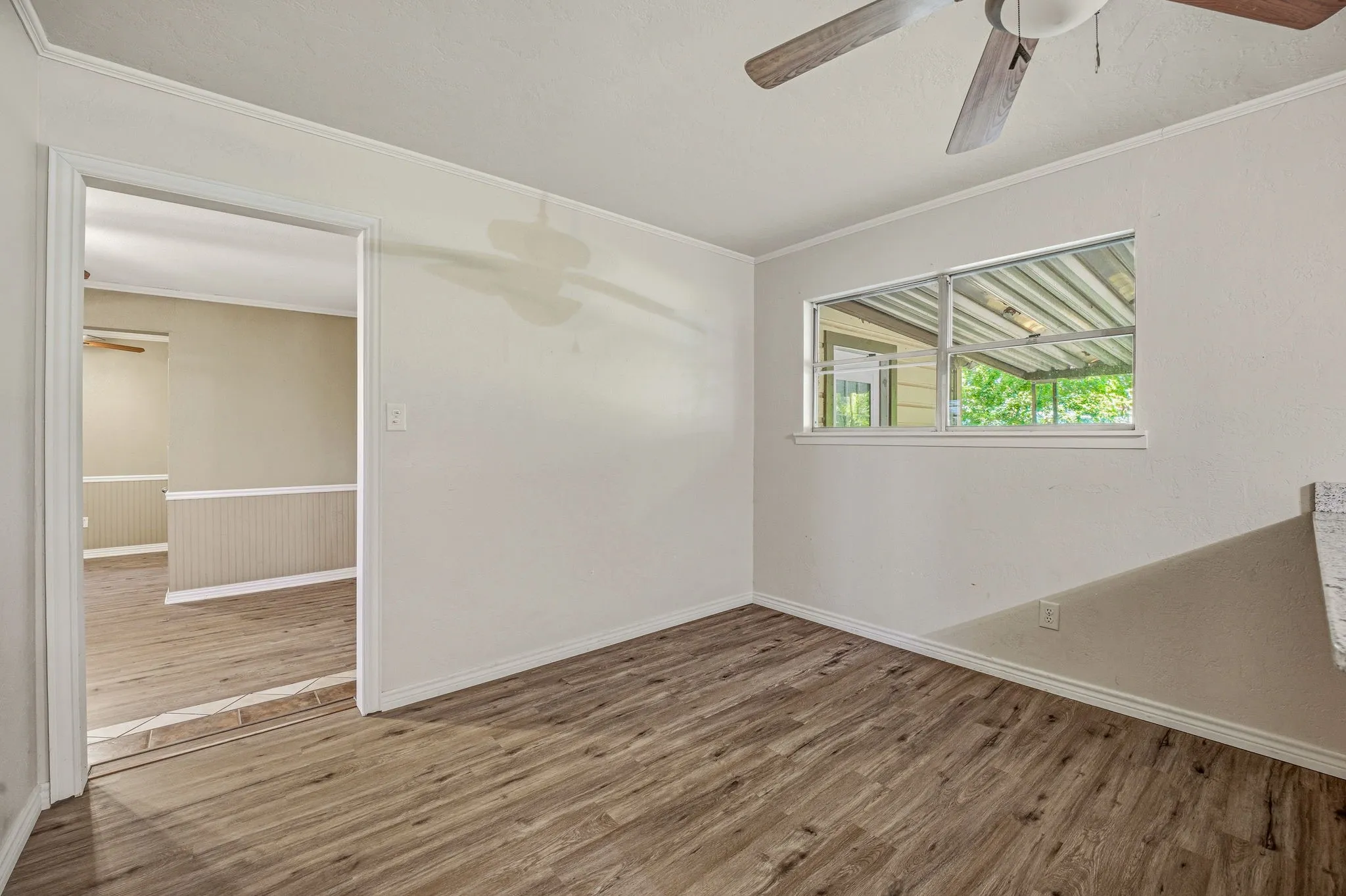 Single Family Residence For Sale in Erath County , 1571 W Ash Street, Stephenville, Texas 76401, 4 Bedroom, 3 Bathroom, 2 Garage spaces, 2,336 Sqft, built in 1963, mls#21290313, Real Estate Agent in Stephenville, Homes For Sale in Erath county, Homes For Sale in Stephenville, Realtor in Stephenville Texas, Real Estate Brokerage Independent Realty Texas, Luminita Cordes Realtor