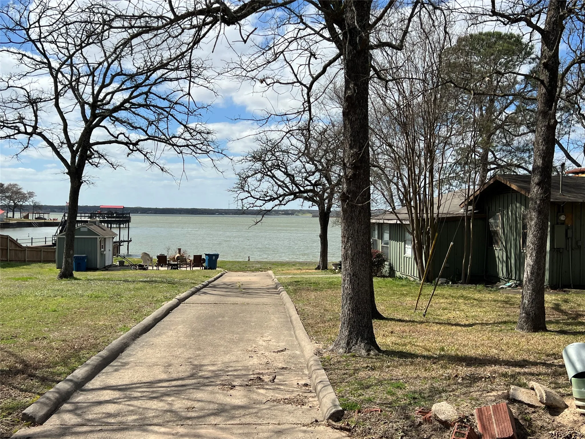 Expansive Waterfront Lots showing the center of the combined 2 lots