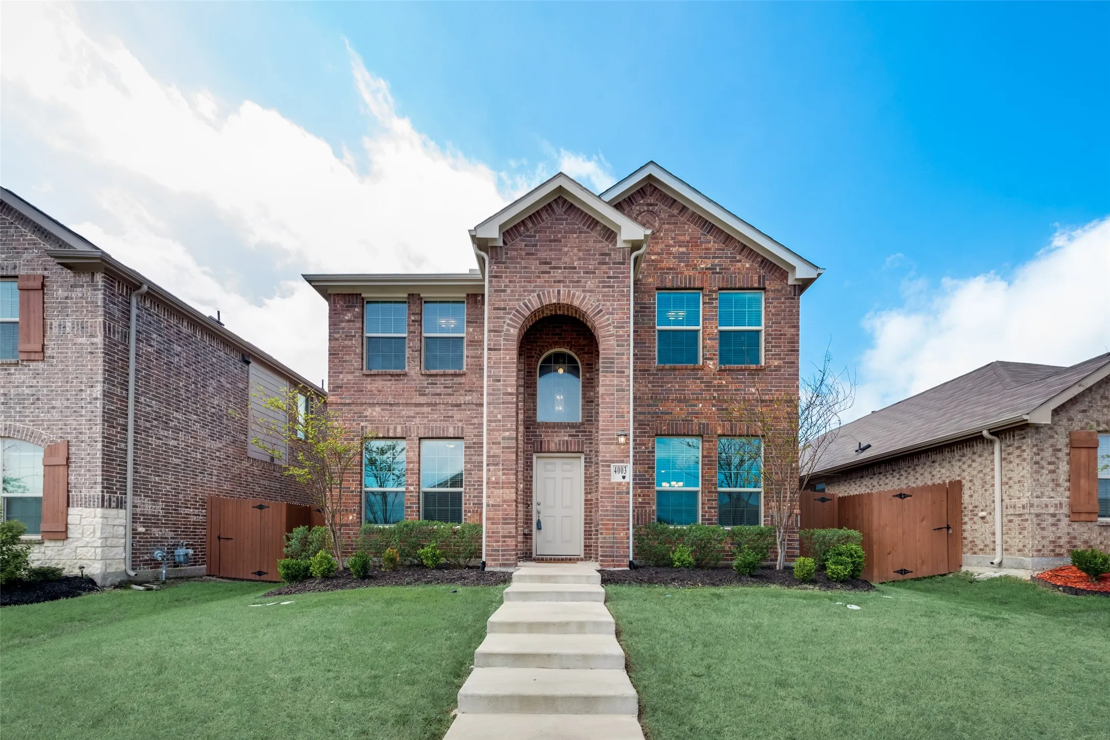 Single Family Residence For Rent in Kaufman County , 4003 Bighorn Drive, Forney, Texas 75126, 4 Bedroom, 3 Bathroom, 2 Garage spaces, 2,517 Sqft, built in 2019, mls#21288464, Real Estate Agent in Forney, Homes For Rent in Kaufman county, Homes For Rent in Forney, Realtor in Forney Texas, Real Estate Brokerage Independent Realty Texas, Luminita Cordes Realtor
