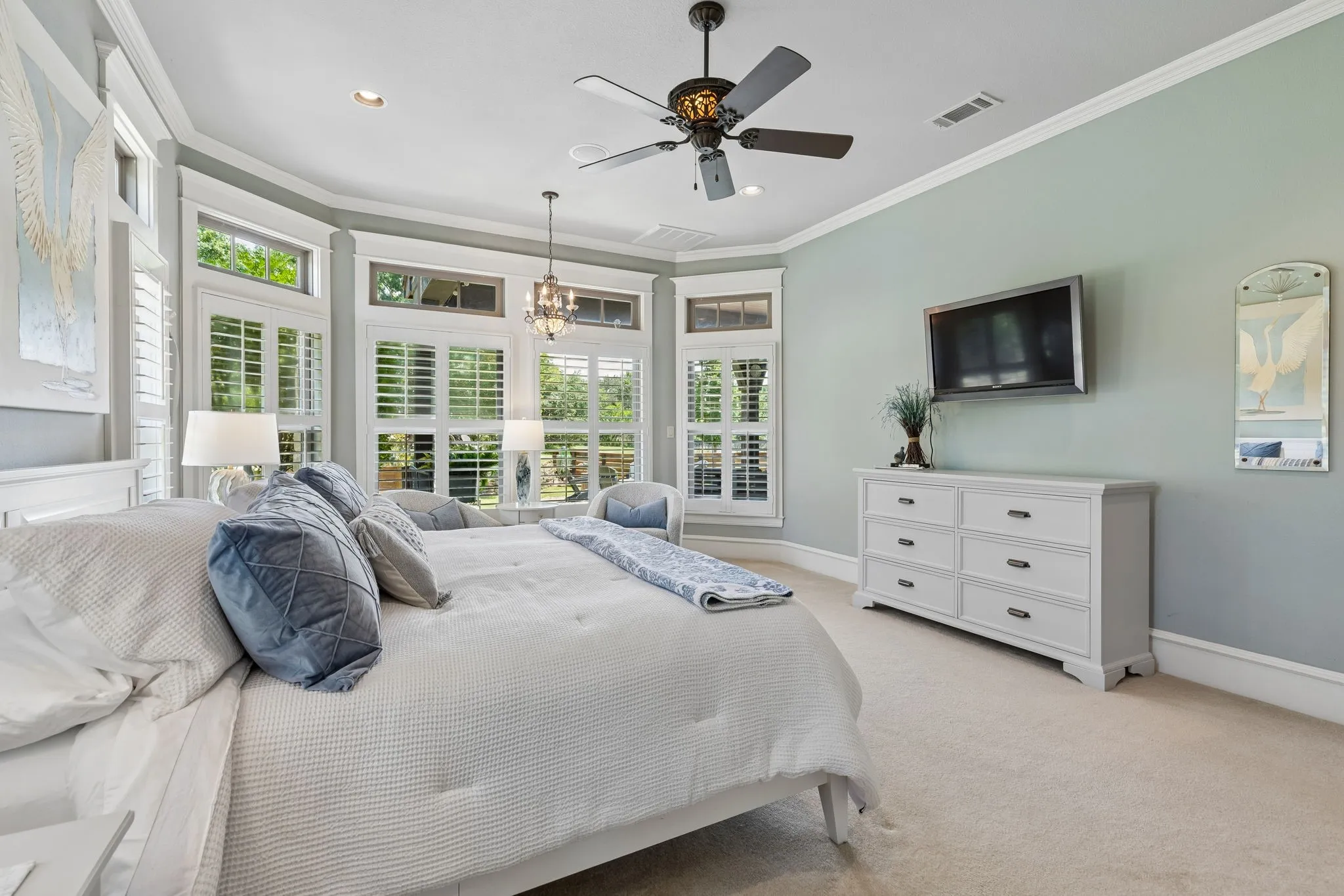 Single Family Residence For Sale in Parker County , 206 Rodeo Drive, Azle, Texas 76020, 4 Bedroom, 4 Bathroom, 3 Garage spaces, 5,162 Sqft, built in 2008, mls#21288195, Real Estate Agent in Azle, Homes For Sale in Parker county, Homes For Sale in Azle, Realtor in Azle Texas, Real Estate Brokerage Independent Realty Texas, Luminita Cordes Realtor