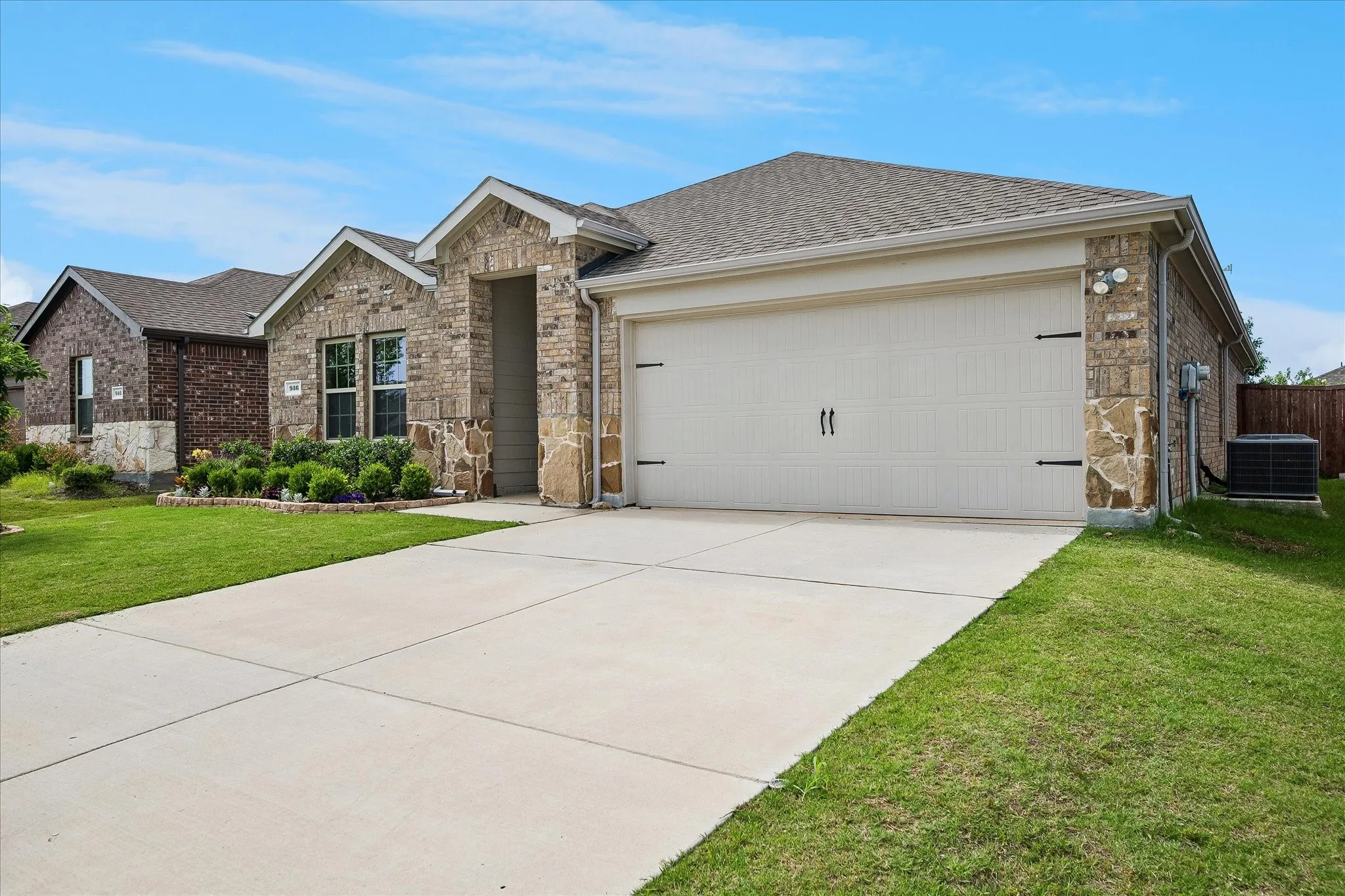 Single Family Residence For Sale in Denton County , 936 Glover Drive, Aubrey, Texas 76227, 4 Bedroom, 2 Bathroom, 2 Garage spaces, 1,836 Sqft, built in 2021, mls#21271149, Real Estate Agent in Aubrey, Homes For Sale in Denton county, Homes For Sale in Aubrey, Realtor in Aubrey Texas, Real Estate Brokerage Independent Realty Texas, Luminita Cordes Realtor