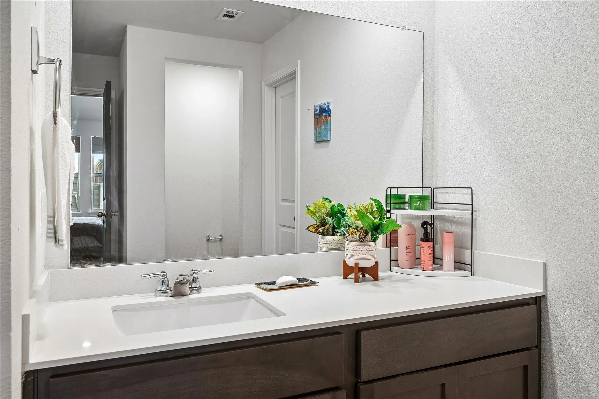 Single Family Residence For Sale in Denton County , 936 Glover Drive, Aubrey, Texas 76227, 4 Bedroom, 2 Bathroom, 2 Garage spaces, 1,836 Sqft, built in 2021, mls#21271149, Real Estate Agent in Aubrey, Homes For Sale in Denton county, Homes For Sale in Aubrey, Realtor in Aubrey Texas, Real Estate Brokerage Independent Realty Texas, Luminita Cordes Realtor