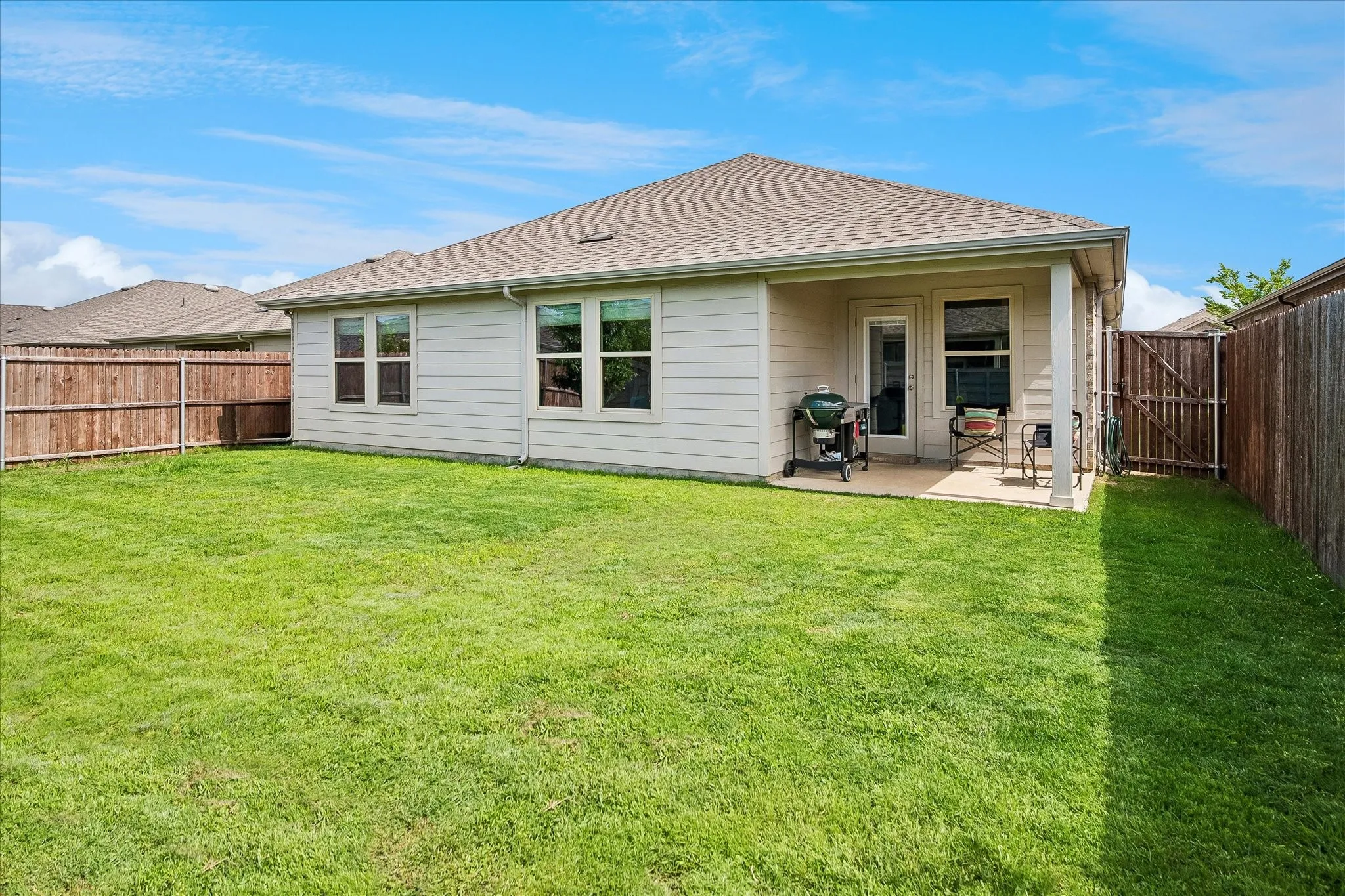 Single Family Residence For Sale in Denton County , 936 Glover Drive, Aubrey, Texas 76227, 4 Bedroom, 2 Bathroom, 2 Garage spaces, 1,836 Sqft, built in 2021, mls#21271149, Real Estate Agent in Aubrey, Homes For Sale in Denton county, Homes For Sale in Aubrey, Realtor in Aubrey Texas, Real Estate Brokerage Independent Realty Texas, Luminita Cordes Realtor