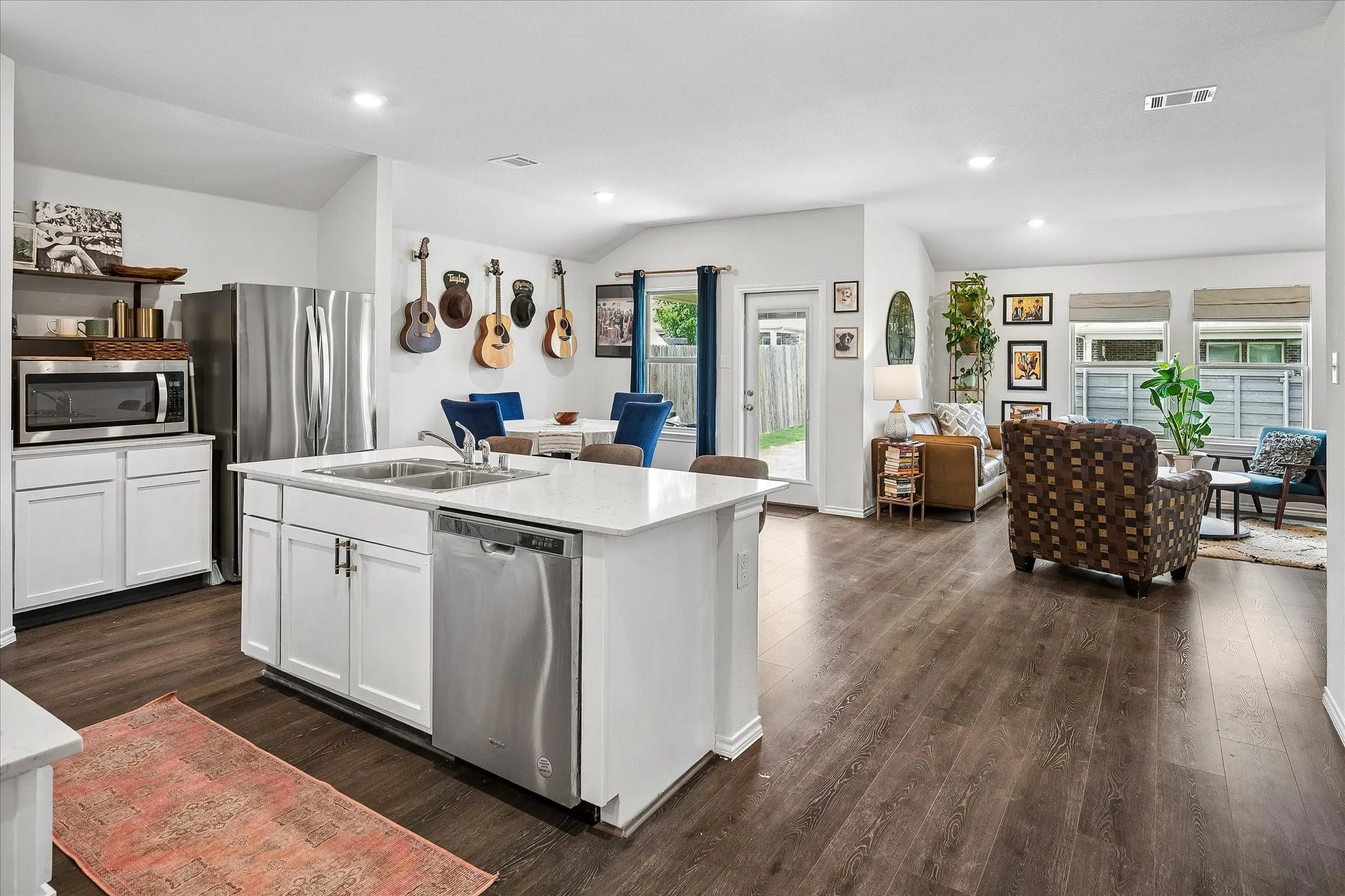 Single Family Residence For Sale in Denton County , 936 Glover Drive, Aubrey, Texas 76227, 4 Bedroom, 2 Bathroom, 2 Garage spaces, 1,836 Sqft, built in 2021, mls#21271149, Real Estate Agent in Aubrey, Homes For Sale in Denton county, Homes For Sale in Aubrey, Realtor in Aubrey Texas, Real Estate Brokerage Independent Realty Texas, Luminita Cordes Realtor