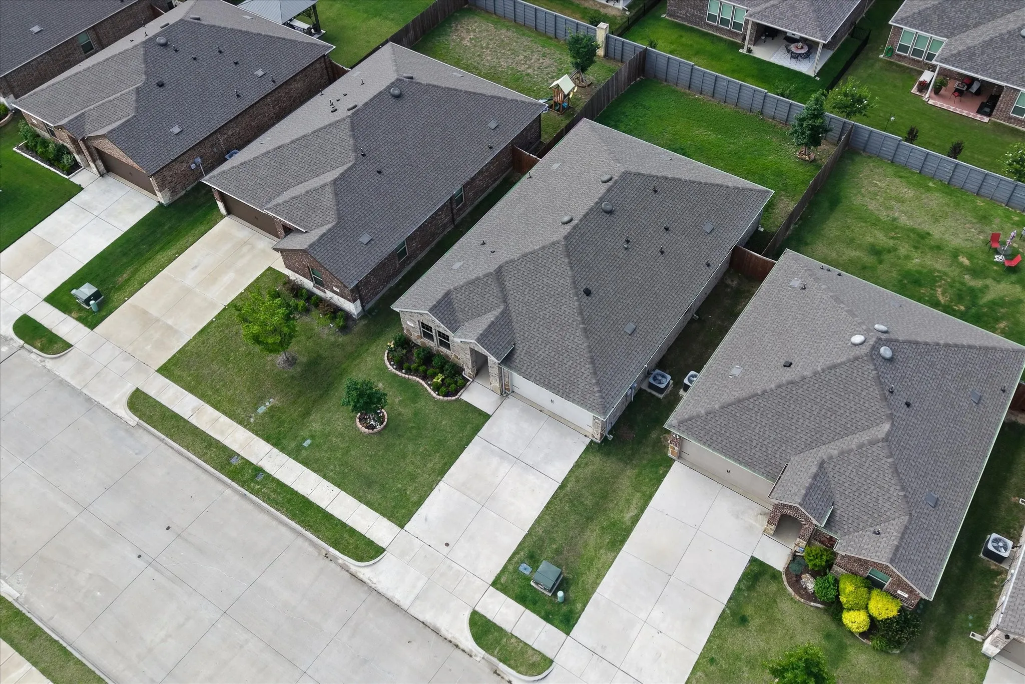 Single Family Residence For Sale in Denton County , 936 Glover Drive, Aubrey, Texas 76227, 4 Bedroom, 2 Bathroom, 2 Garage spaces, 1,836 Sqft, built in 2021, mls#21271149, Real Estate Agent in Aubrey, Homes For Sale in Denton county, Homes For Sale in Aubrey, Realtor in Aubrey Texas, Real Estate Brokerage Independent Realty Texas, Luminita Cordes Realtor
