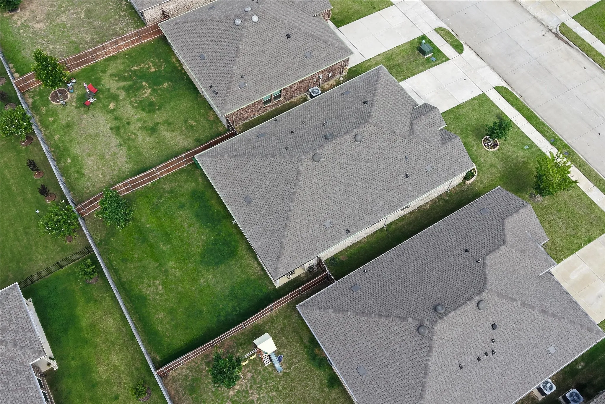Single Family Residence For Sale in Denton County , 936 Glover Drive, Aubrey, Texas 76227, 4 Bedroom, 2 Bathroom, 2 Garage spaces, 1,836 Sqft, built in 2021, mls#21271149, Real Estate Agent in Aubrey, Homes For Sale in Denton county, Homes For Sale in Aubrey, Realtor in Aubrey Texas, Real Estate Brokerage Independent Realty Texas, Luminita Cordes Realtor