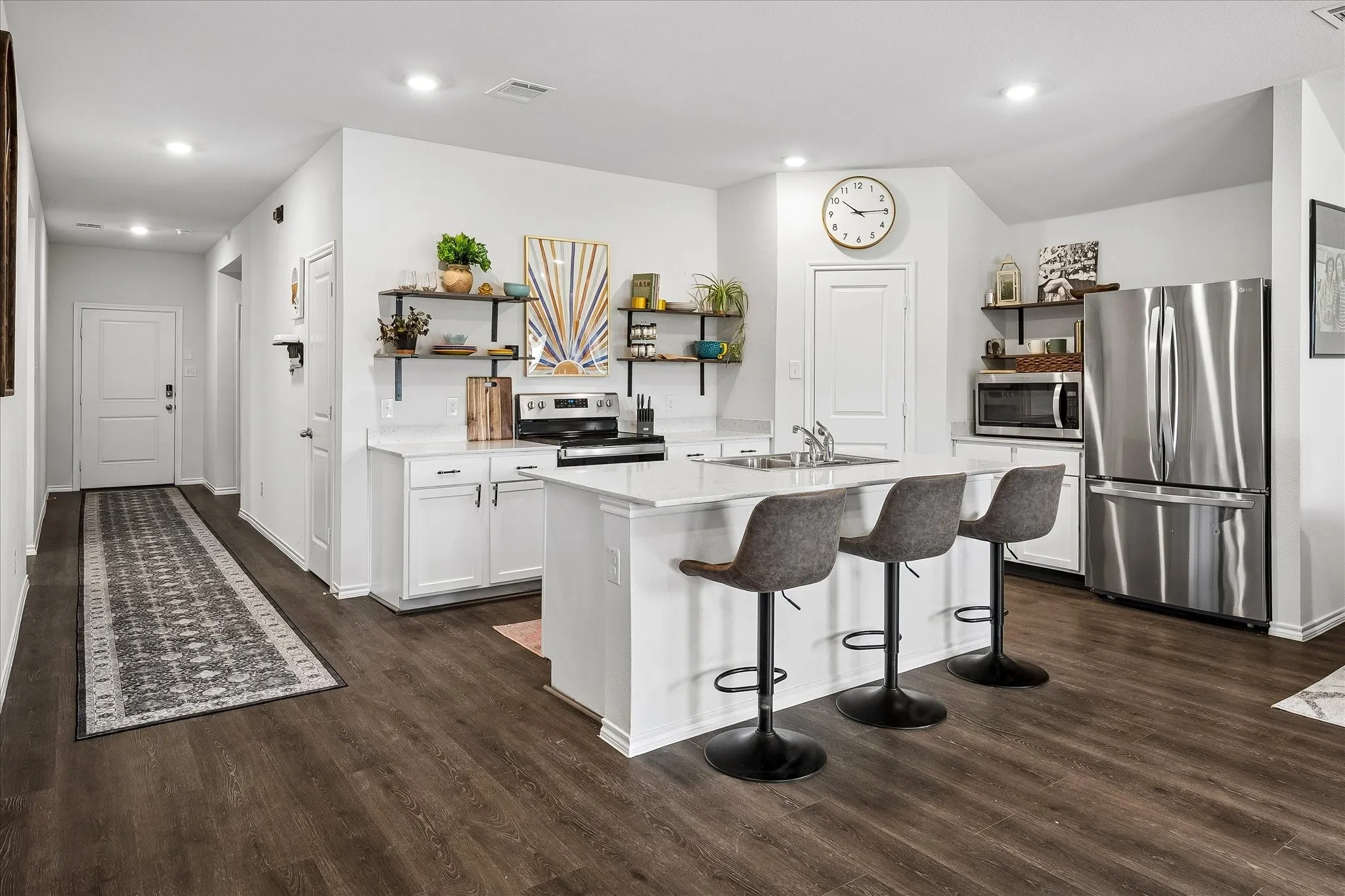 Single Family Residence For Sale in Denton County , 936 Glover Drive, Aubrey, Texas 76227, 4 Bedroom, 2 Bathroom, 2 Garage spaces, 1,836 Sqft, built in 2021, mls#21271149, Real Estate Agent in Aubrey, Homes For Sale in Denton county, Homes For Sale in Aubrey, Realtor in Aubrey Texas, Real Estate Brokerage Independent Realty Texas, Luminita Cordes Realtor