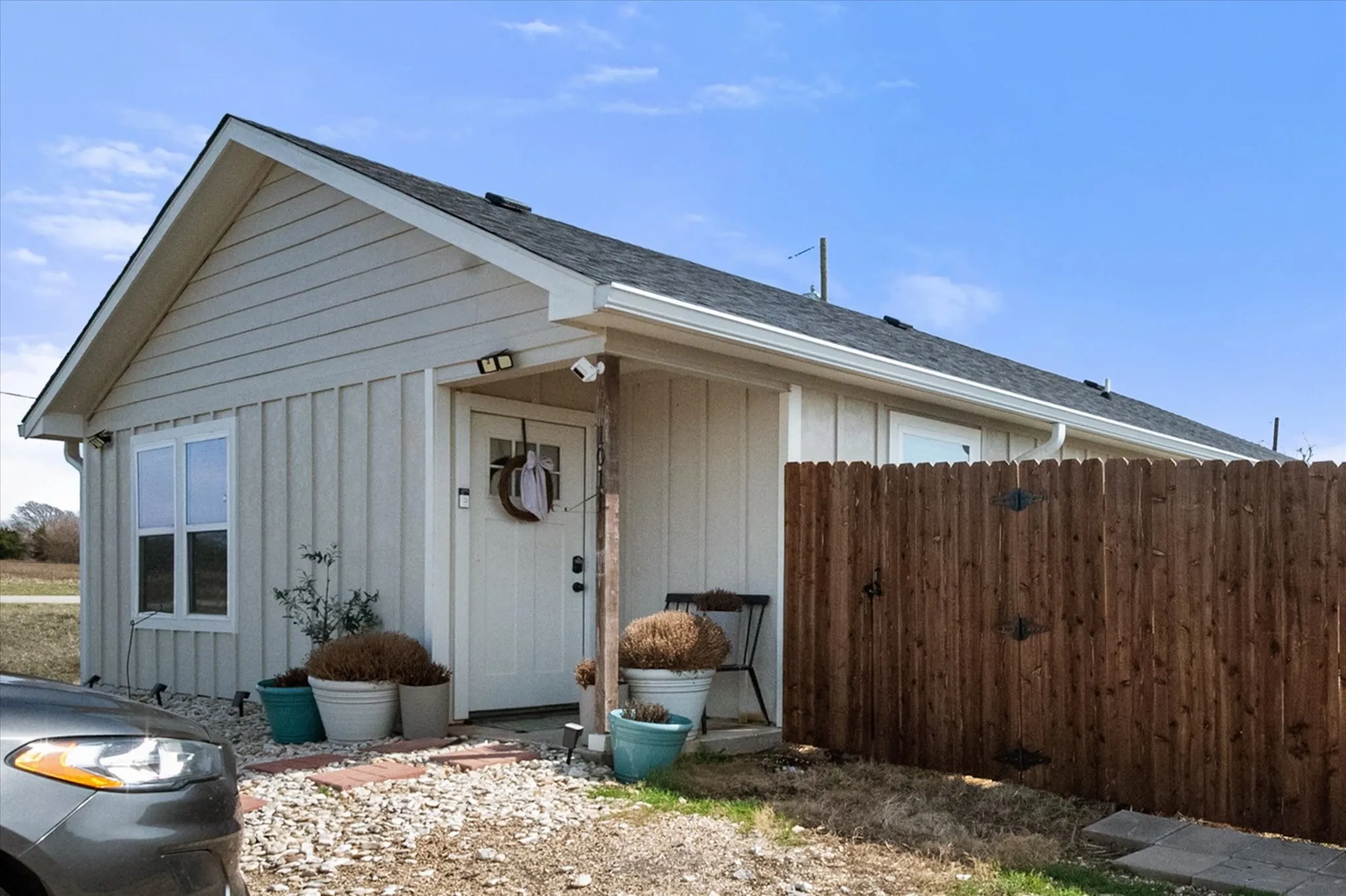 Single Family Residence For Sale in Hill County , 101 Allie Court, Itasca, Texas 76055, 3 Bedrooms, 2 Bathrooms, Garage spaces, 1,110 Sqft, built in 2022, Price $205,000, mls#21291094, Real Estate Agent in Itasca, Homes For Sale in Hill county, Homes For Sale in Itasca, Realtor in Itasca Texas, Real Estate Brokerage Independent Realty Texas, Luminita Cordes Realtor