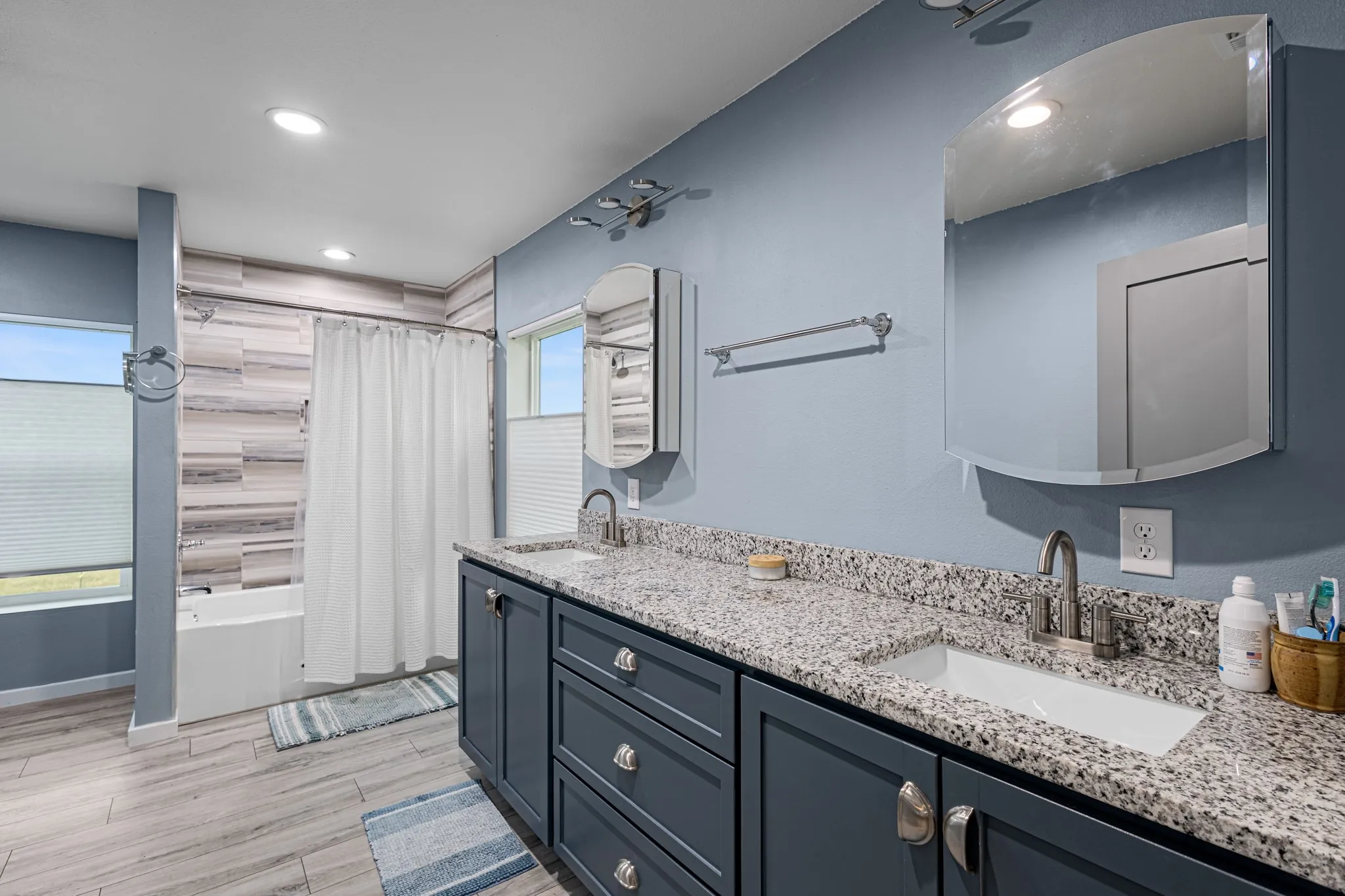 Single Family Residence For Sale in Wise County , 124 County Road 4511, Decatur, Texas 76234, 3 Bedroom, 3 Bathroom, Garage spaces, 1,800 Sqft, built in 2022, mls#21290693, Real Estate Agent in Decatur, Homes For Sale in Wise county, Homes For Sale in Decatur, Realtor in Decatur Texas, Real Estate Brokerage Independent Realty Texas, Luminita Cordes Realtor
