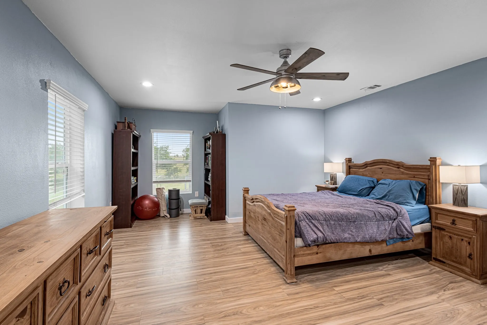 Single Family Residence For Sale in Wise County , 124 County Road 4511, Decatur, Texas 76234, 3 Bedroom, 3 Bathroom, Garage spaces, 1,800 Sqft, built in 2022, mls#21290693, Real Estate Agent in Decatur, Homes For Sale in Wise county, Homes For Sale in Decatur, Realtor in Decatur Texas, Real Estate Brokerage Independent Realty Texas, Luminita Cordes Realtor