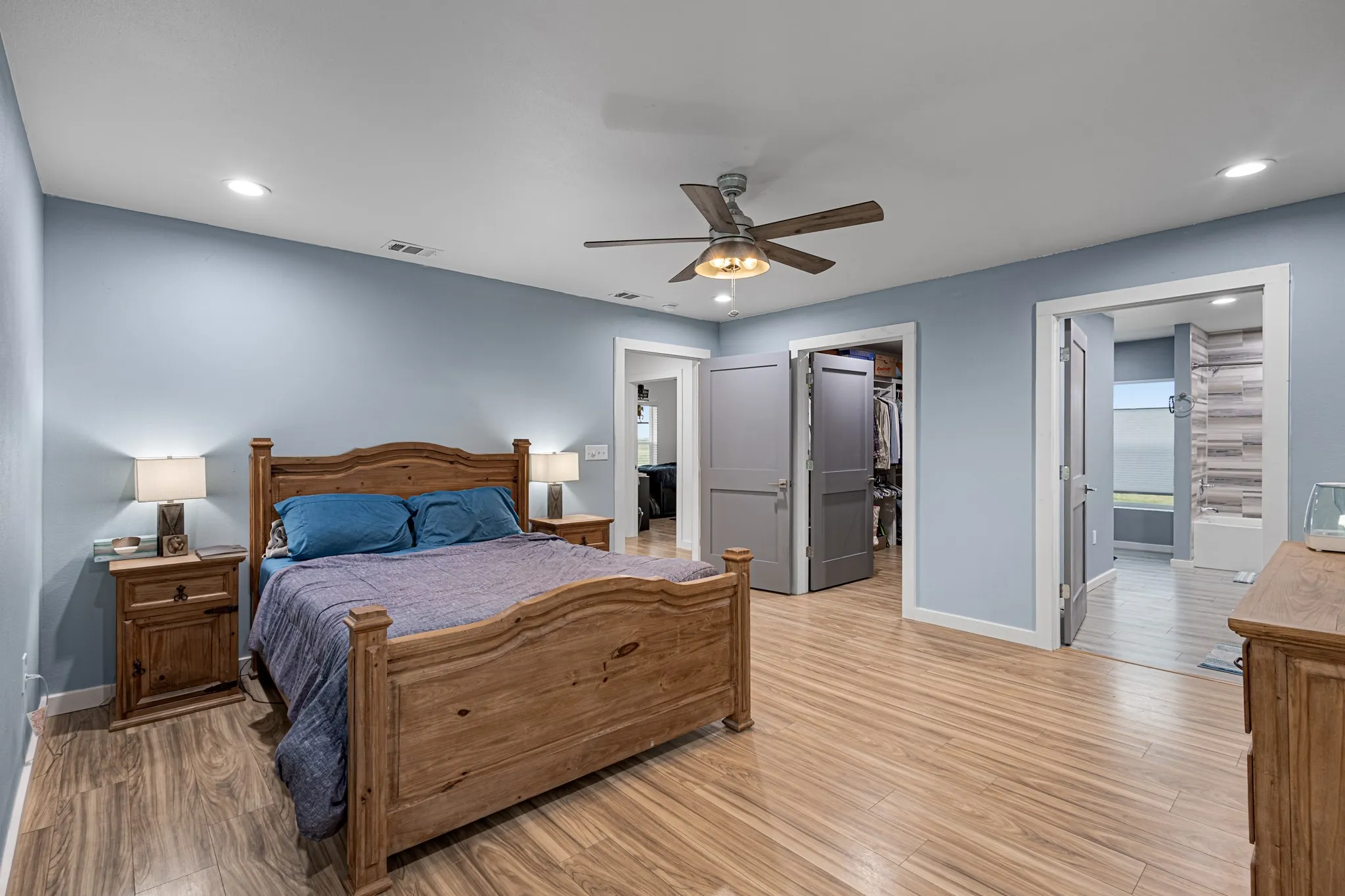 Single Family Residence For Sale in Wise County , 124 County Road 4511, Decatur, Texas 76234, 3 Bedroom, 3 Bathroom, Garage spaces, 1,800 Sqft, built in 2022, mls#21290693, Real Estate Agent in Decatur, Homes For Sale in Wise county, Homes For Sale in Decatur, Realtor in Decatur Texas, Real Estate Brokerage Independent Realty Texas, Luminita Cordes Realtor
