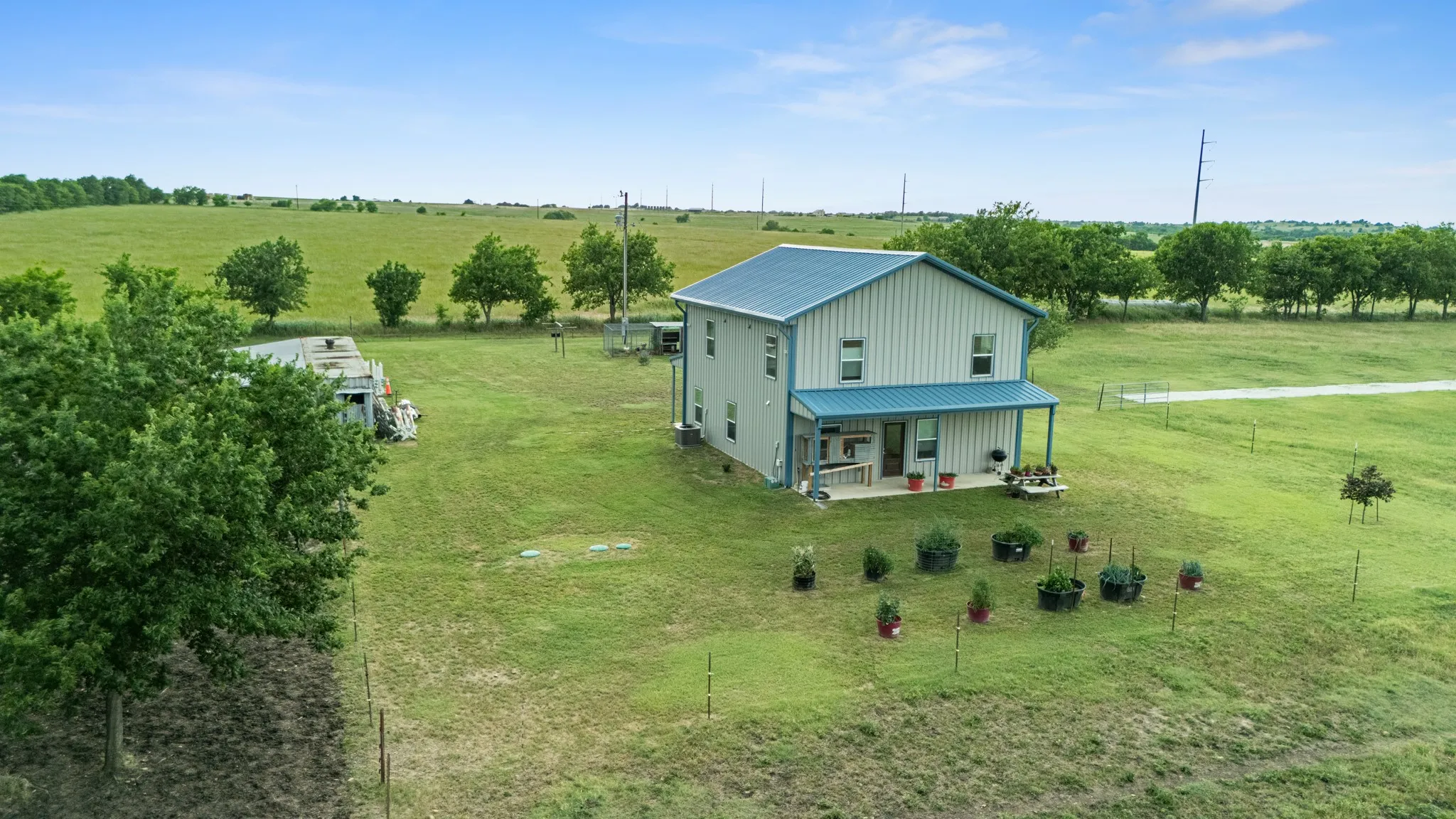 Single Family Residence For Sale in Wise County , 124 County Road 4511, Decatur, Texas 76234, 3 Bedroom, 3 Bathroom, Garage spaces, 1,800 Sqft, built in 2022, mls#21290693, Real Estate Agent in Decatur, Homes For Sale in Wise county, Homes For Sale in Decatur, Realtor in Decatur Texas, Real Estate Brokerage Independent Realty Texas, Luminita Cordes Realtor