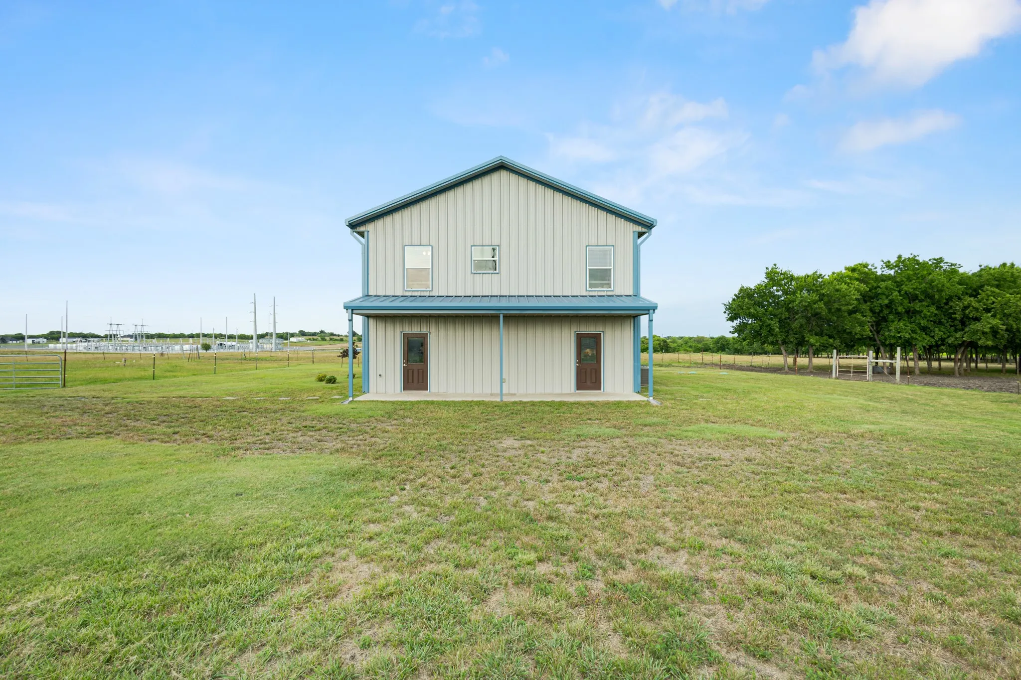 Single Family Residence For Sale in Wise County , 124 County Road 4511, Decatur, Texas 76234, 3 Bedroom, 3 Bathroom, Garage spaces, 1,800 Sqft, built in 2022, mls#21290693, Real Estate Agent in Decatur, Homes For Sale in Wise county, Homes For Sale in Decatur, Realtor in Decatur Texas, Real Estate Brokerage Independent Realty Texas, Luminita Cordes Realtor