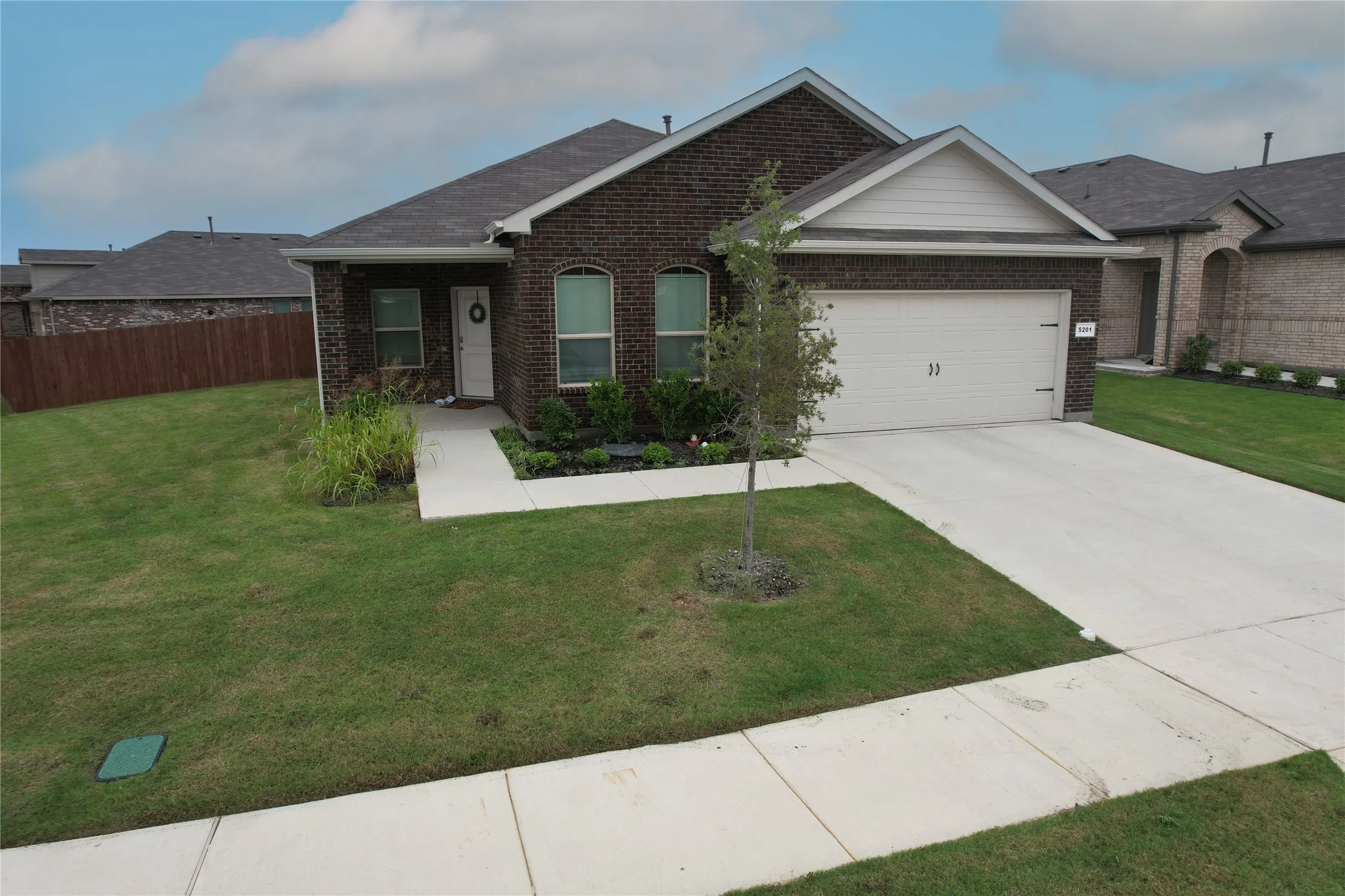 Single Family Residence For Sale in Tarrant County , 5201 Petal Meadows Drive, Fort Worth, Texas 76179, 4 Bedrooms, 2 Bathrooms, 2 Garage spaces, 1,820 Sqft, built in 2023, Price $358,000, mls#21291106, Real Estate Agent in Fort Worth, Homes For Sale in Tarrant county, Homes For Sale in Fort Worth, Realtor in Fort Worth Texas, Real Estate Brokerage Independent Realty Texas, Luminita Cordes Realtor