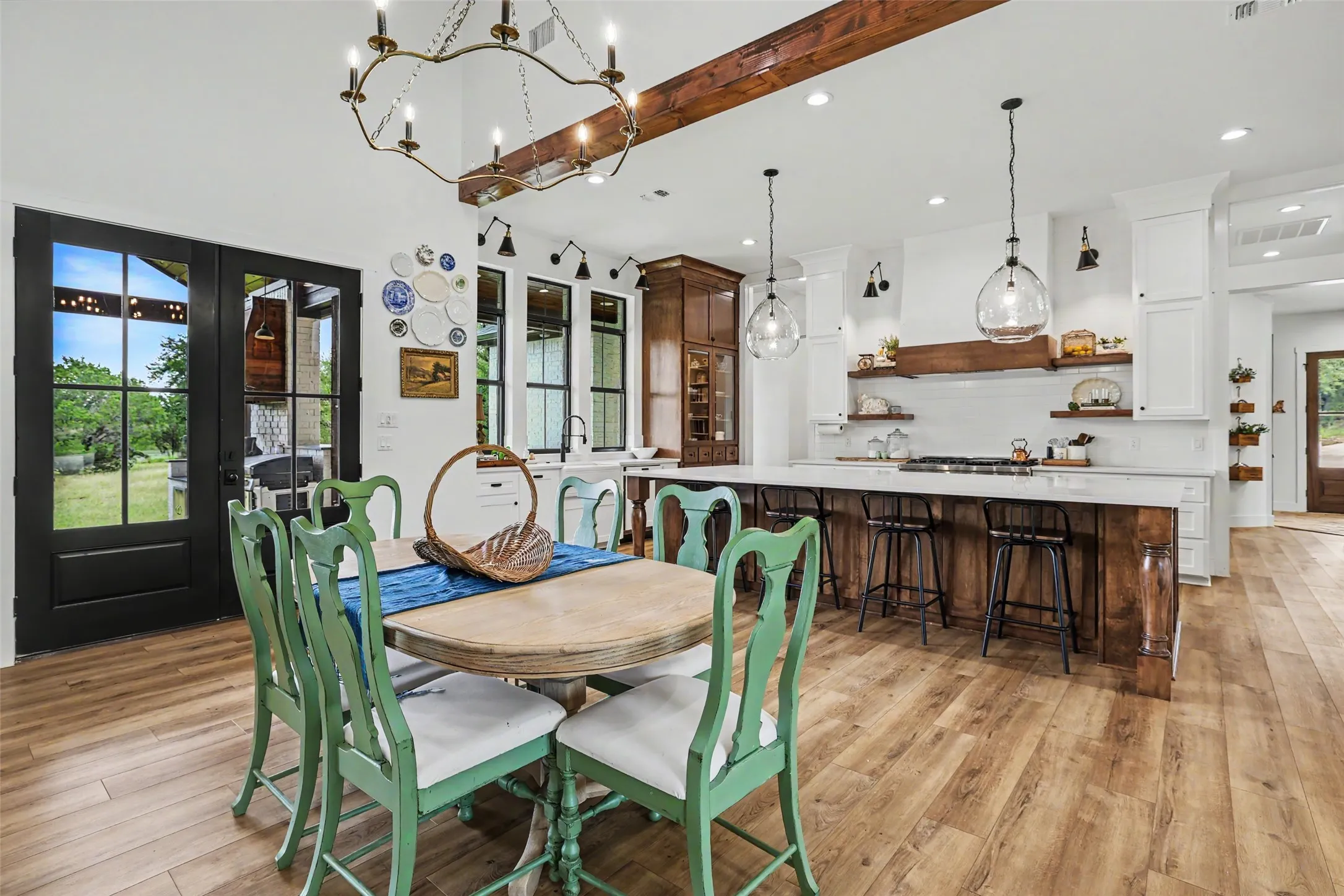 Single Family Residence For Sale in Bell County , 7670 Shiny Top Ranch Lane, Salado, Texas 76571, 4 Bedroom, 3 Bathroom, 6 Garage spaces, 3,609 Sqft, built in 2022, mls#21290502, Real Estate Agent in Salado, Homes For Sale in Bell county, Homes For Sale in Salado, Realtor in Salado Texas, Real Estate Brokerage Independent Realty Texas, Luminita Cordes Realtor