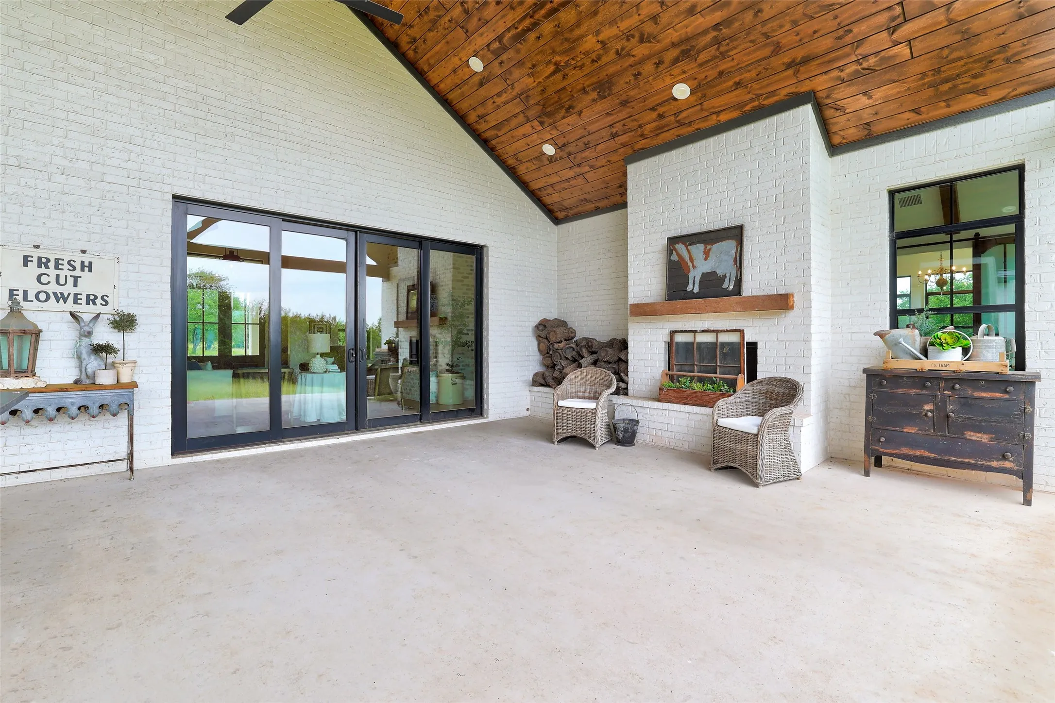 Single Family Residence For Sale in Bell County , 7670 Shiny Top Ranch Lane, Salado, Texas 76571, 4 Bedroom, 3 Bathroom, 6 Garage spaces, 3,609 Sqft, built in 2022, mls#21290502, Real Estate Agent in Salado, Homes For Sale in Bell county, Homes For Sale in Salado, Realtor in Salado Texas, Real Estate Brokerage Independent Realty Texas, Luminita Cordes Realtor
