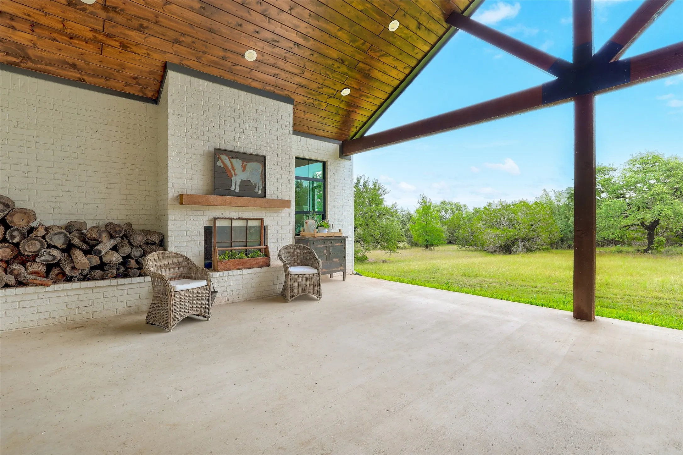 Single Family Residence For Sale in Bell County , 7670 Shiny Top Ranch Lane, Salado, Texas 76571, 4 Bedroom, 3 Bathroom, 6 Garage spaces, 3,609 Sqft, built in 2022, mls#21290502, Real Estate Agent in Salado, Homes For Sale in Bell county, Homes For Sale in Salado, Realtor in Salado Texas, Real Estate Brokerage Independent Realty Texas, Luminita Cordes Realtor