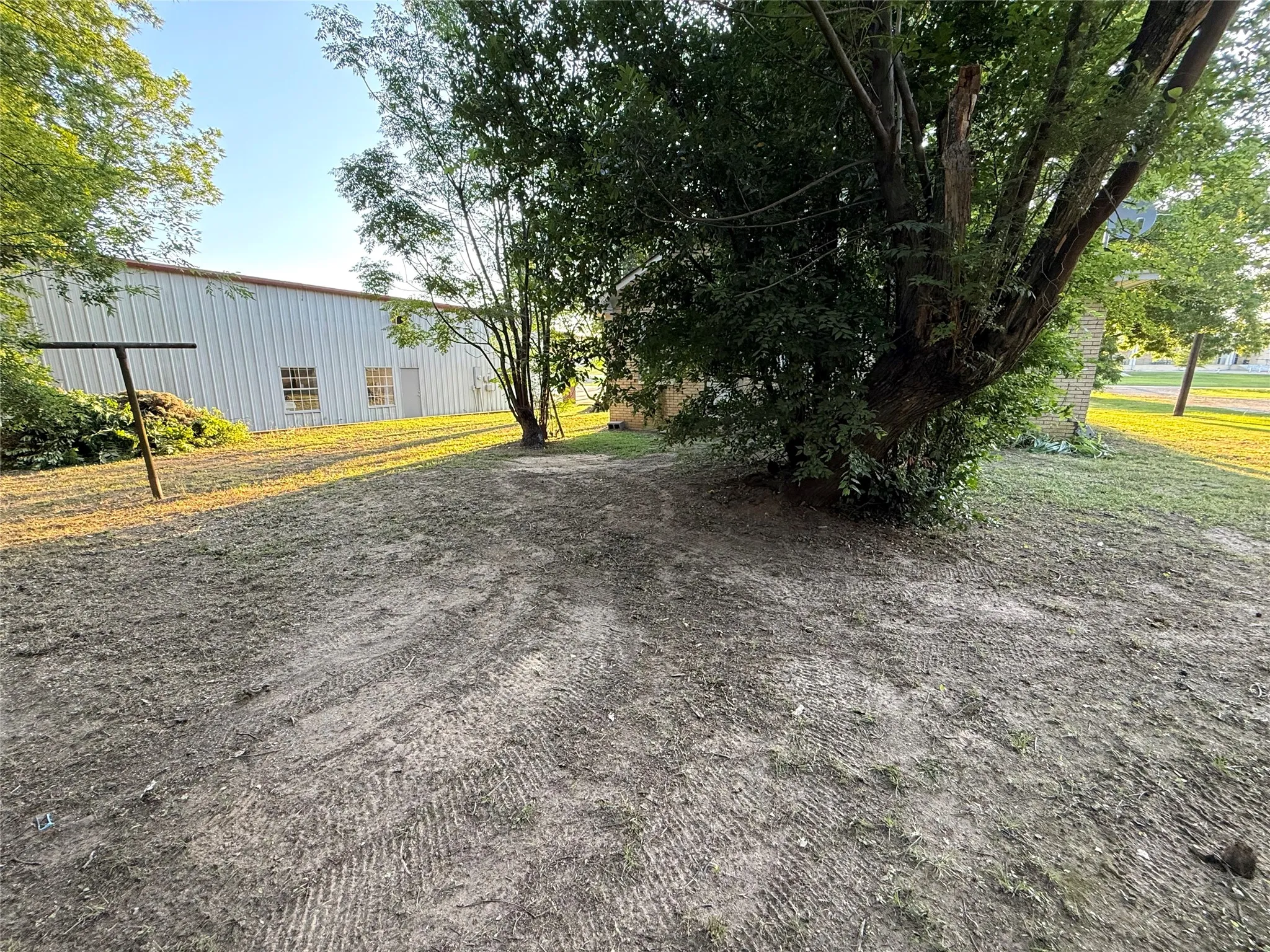 Single Family Residence For Sale in Van Zandt County , 1130 S Buffalo Street, Canton, Texas 75103, 3 Bedroom, 1 Bathroom, Garage spaces, 1,376 Sqft, built in 1939, mls#21286916, Real Estate Agent in Canton, Homes For Sale in Van Zandt county, Homes For Sale in Canton, Realtor in Canton Texas, Real Estate Brokerage Independent Realty Texas, Luminita Cordes Realtor