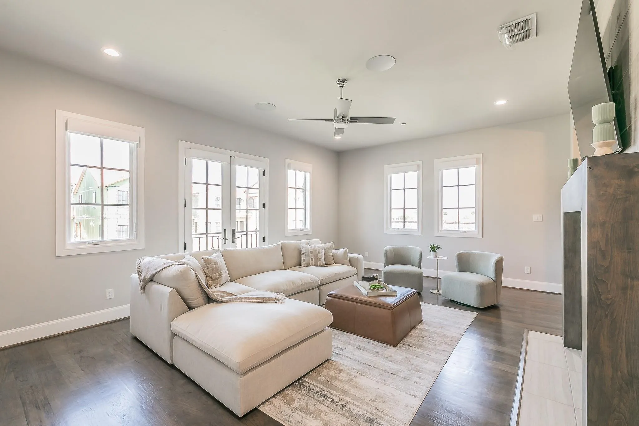 Single Family Residence For Rent in Tarrant County , 8 Comillas Drive, Westlake, Texas 76262, 5 Bedroom, 5 Bathroom, 2 Garage spaces, 4,399 Sqft, built in 2018, mls#21290318, Real Estate Agent in Westlake, Homes For Rent in Tarrant county, Homes For Rent in Westlake, Realtor in Westlake Texas, Real Estate Brokerage Independent Realty Texas, Luminita Cordes Realtor