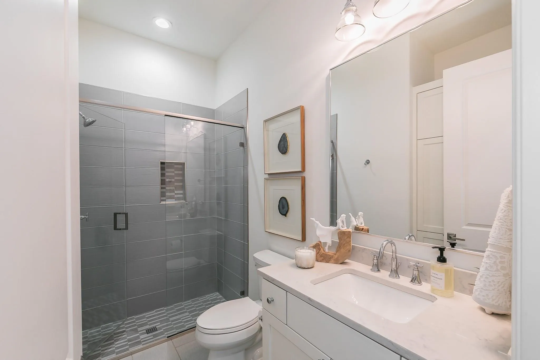Single Family Residence For Rent in Tarrant County , 8 Comillas Drive, Westlake, Texas 76262, 5 Bedroom, 5 Bathroom, 2 Garage spaces, 4,399 Sqft, built in 2018, mls#21290318, Real Estate Agent in Westlake, Homes For Rent in Tarrant county, Homes For Rent in Westlake, Realtor in Westlake Texas, Real Estate Brokerage Independent Realty Texas, Luminita Cordes Realtor