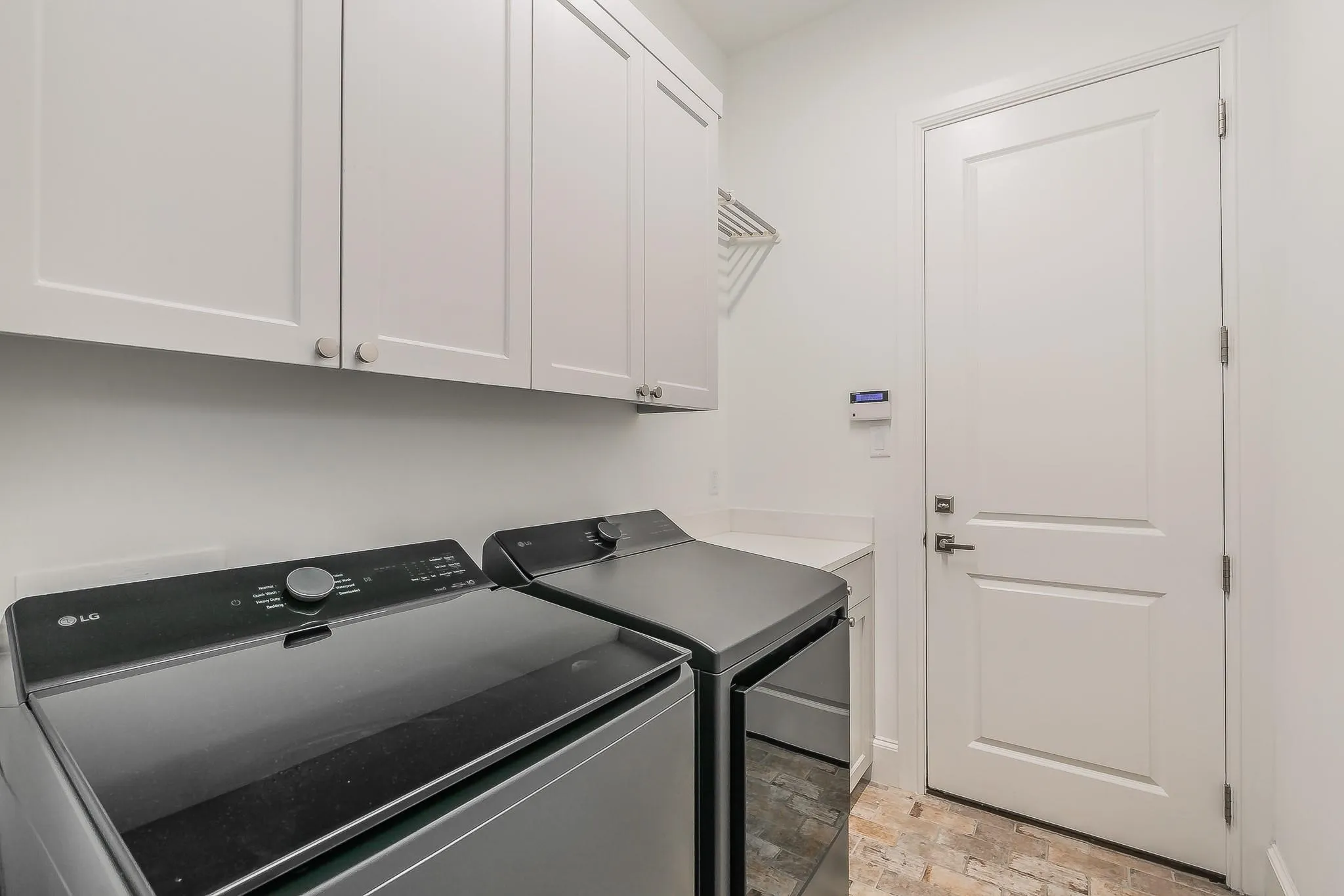 Single Family Residence For Rent in Tarrant County , 8 Comillas Drive, Westlake, Texas 76262, 5 Bedroom, 5 Bathroom, 2 Garage spaces, 4,399 Sqft, built in 2018, mls#21290318, Real Estate Agent in Westlake, Homes For Rent in Tarrant county, Homes For Rent in Westlake, Realtor in Westlake Texas, Real Estate Brokerage Independent Realty Texas, Luminita Cordes Realtor