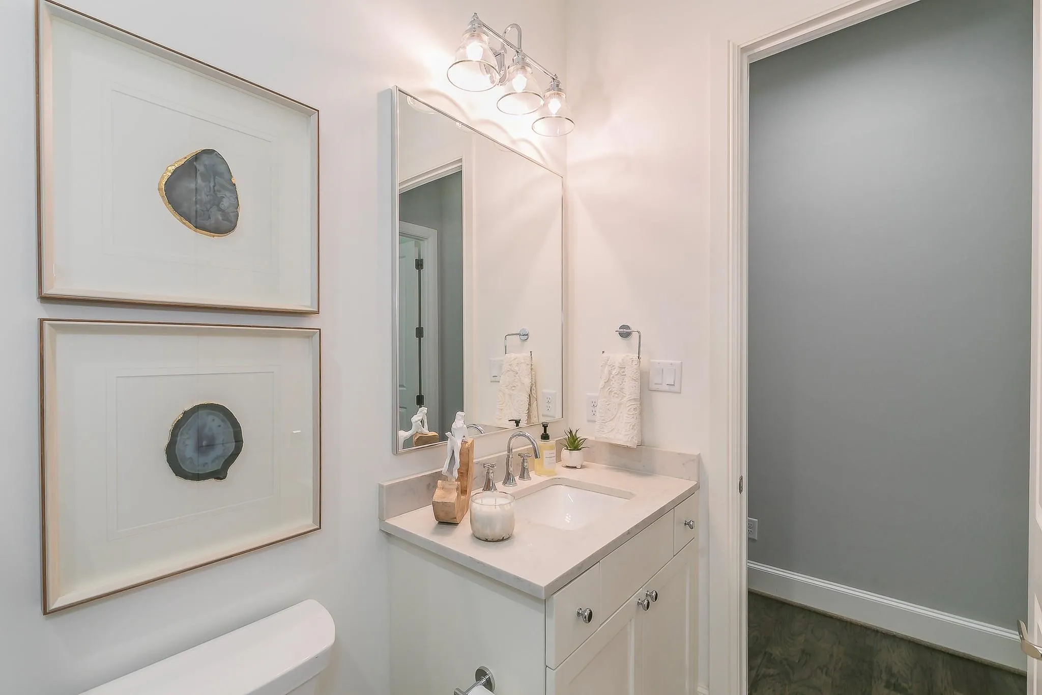 Single Family Residence For Rent in Tarrant County , 8 Comillas Drive, Westlake, Texas 76262, 5 Bedroom, 5 Bathroom, 2 Garage spaces, 4,399 Sqft, built in 2018, mls#21290318, Real Estate Agent in Westlake, Homes For Rent in Tarrant county, Homes For Rent in Westlake, Realtor in Westlake Texas, Real Estate Brokerage Independent Realty Texas, Luminita Cordes Realtor
