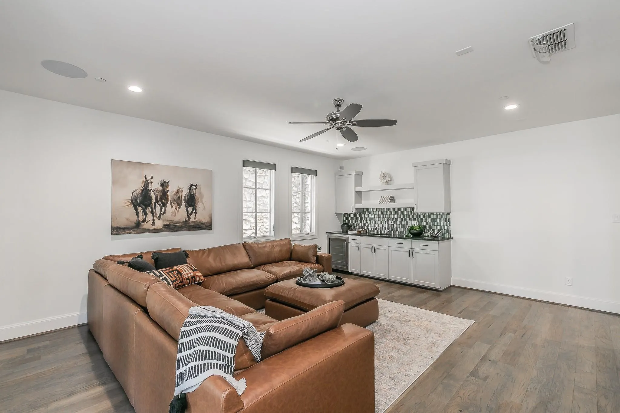 Single Family Residence For Rent in Tarrant County , 8 Comillas Drive, Westlake, Texas 76262, 5 Bedroom, 5 Bathroom, 2 Garage spaces, 4,399 Sqft, built in 2018, mls#21290318, Real Estate Agent in Westlake, Homes For Rent in Tarrant county, Homes For Rent in Westlake, Realtor in Westlake Texas, Real Estate Brokerage Independent Realty Texas, Luminita Cordes Realtor