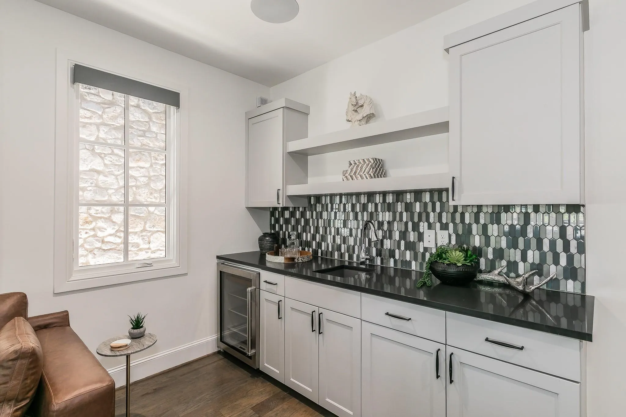 Single Family Residence For Rent in Tarrant County , 8 Comillas Drive, Westlake, Texas 76262, 5 Bedroom, 5 Bathroom, 2 Garage spaces, 4,399 Sqft, built in 2018, mls#21290318, Real Estate Agent in Westlake, Homes For Rent in Tarrant county, Homes For Rent in Westlake, Realtor in Westlake Texas, Real Estate Brokerage Independent Realty Texas, Luminita Cordes Realtor