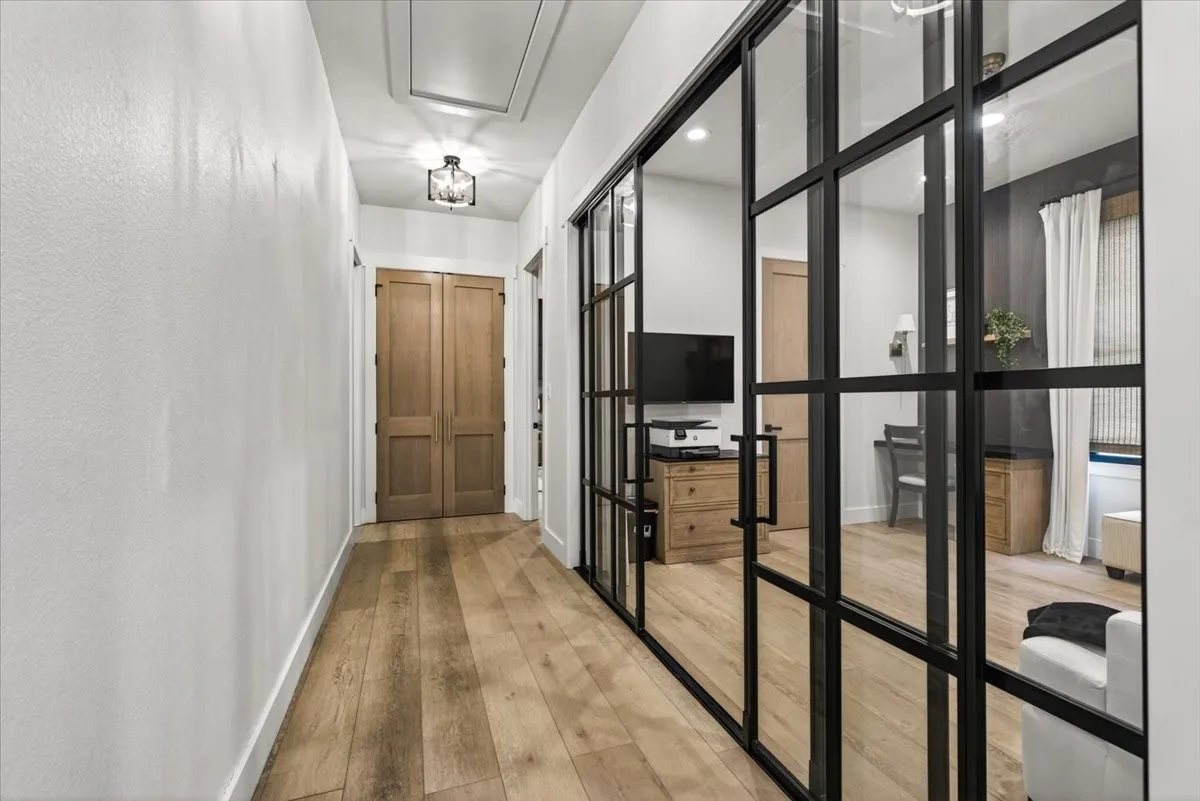 This versatile space functions as an office or a guest bedroom.