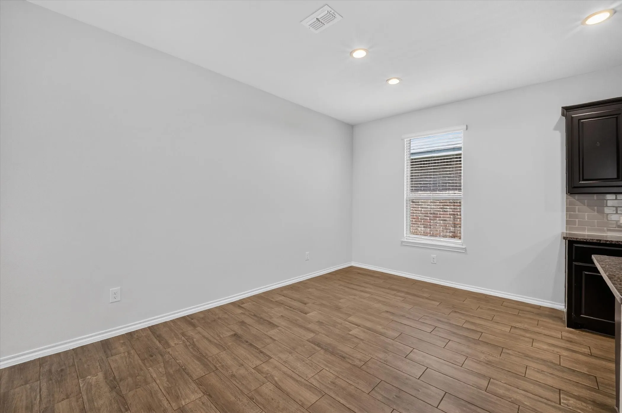 Single Family Residence For Rent in Collin County , 3304 Shortgrass Lane, Melissa, Texas 75454, 3 Bedroom, 3 Bathroom, 2 Garage spaces, 2,155 Sqft, built in 2023, mls#21291085, Real Estate Agent in Melissa, Homes For Rent in Collin county, Homes For Rent in Melissa, Realtor in Melissa Texas, Real Estate Brokerage Independent Realty Texas, Luminita Cordes Realtor