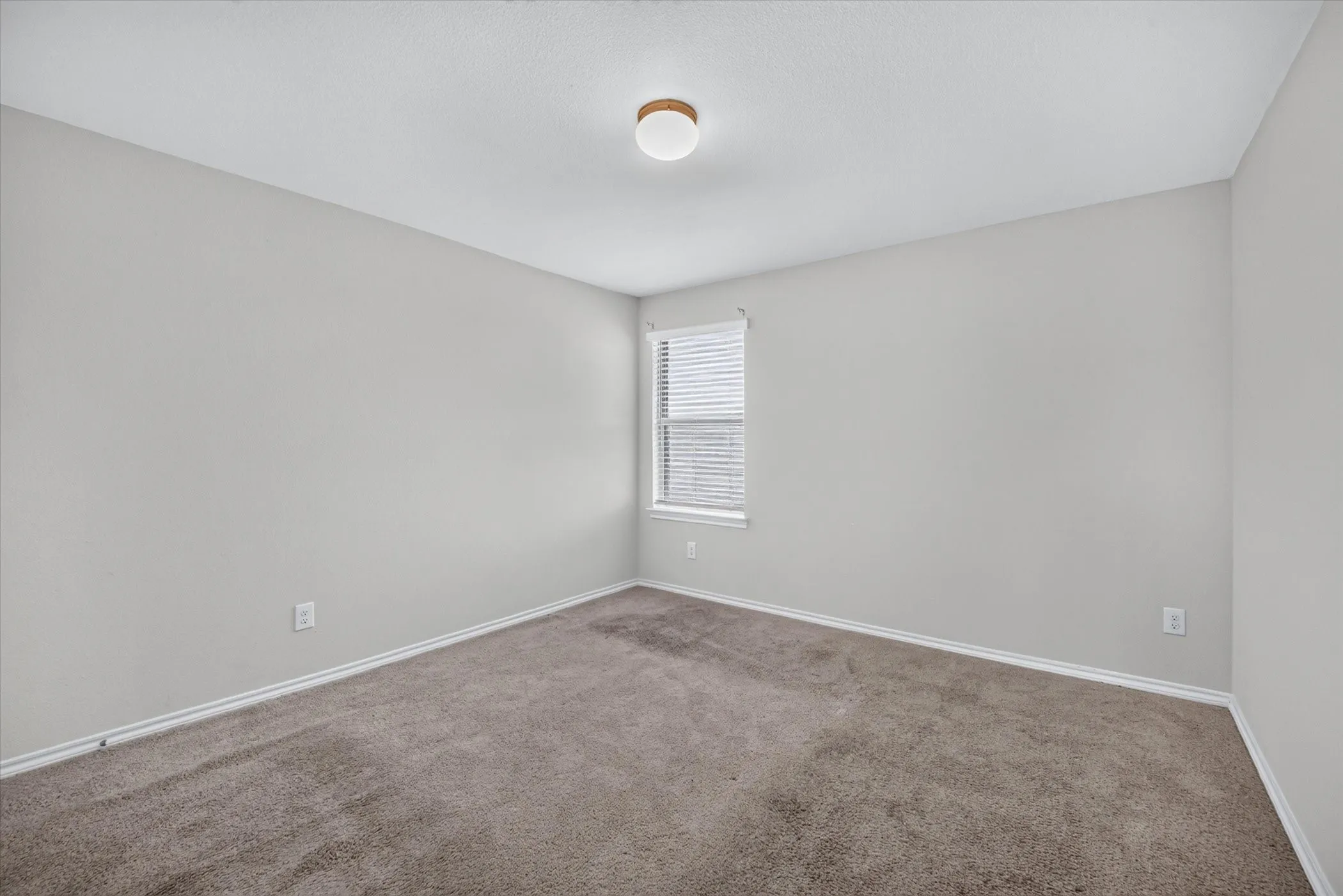 Single Family Residence For Rent in Collin County , 3304 Shortgrass Lane, Melissa, Texas 75454, 3 Bedroom, 3 Bathroom, 2 Garage spaces, 2,155 Sqft, built in 2023, mls#21291085, Real Estate Agent in Melissa, Homes For Rent in Collin county, Homes For Rent in Melissa, Realtor in Melissa Texas, Real Estate Brokerage Independent Realty Texas, Luminita Cordes Realtor