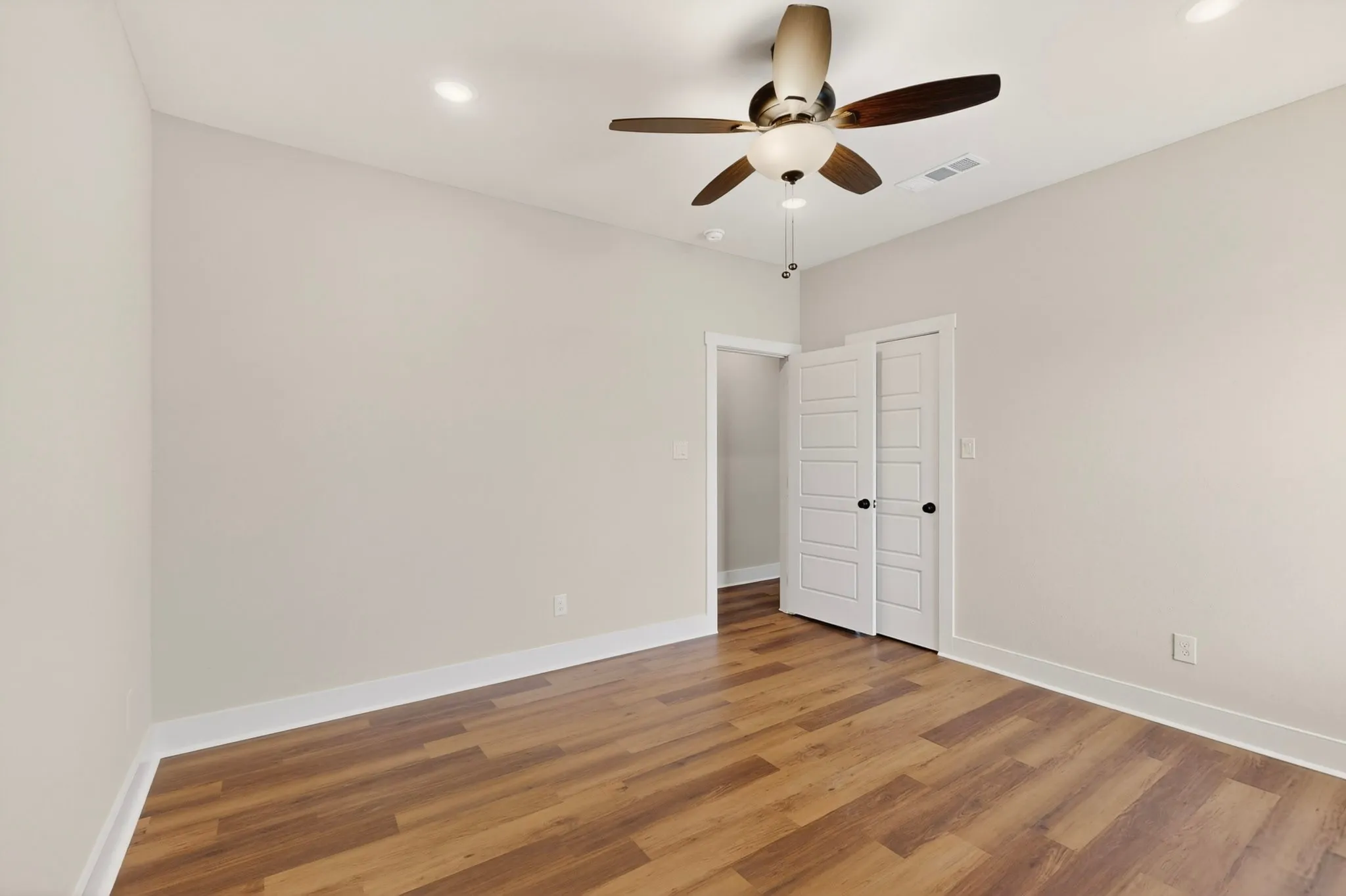 Single Family Residence For Sale in Cooke County , 749 J L Drive, Valley View, Texas 76272, 5 Bedroom, 3 Bathroom, 2 Garage spaces, 2,970 Sqft, built in 2025, mls#21291154, Real Estate Agent in Valley View, Homes For Sale in Cooke county, Homes For Sale in Valley View, Realtor in Valley View Texas, Real Estate Brokerage Independent Realty Texas, Luminita Cordes Realtor