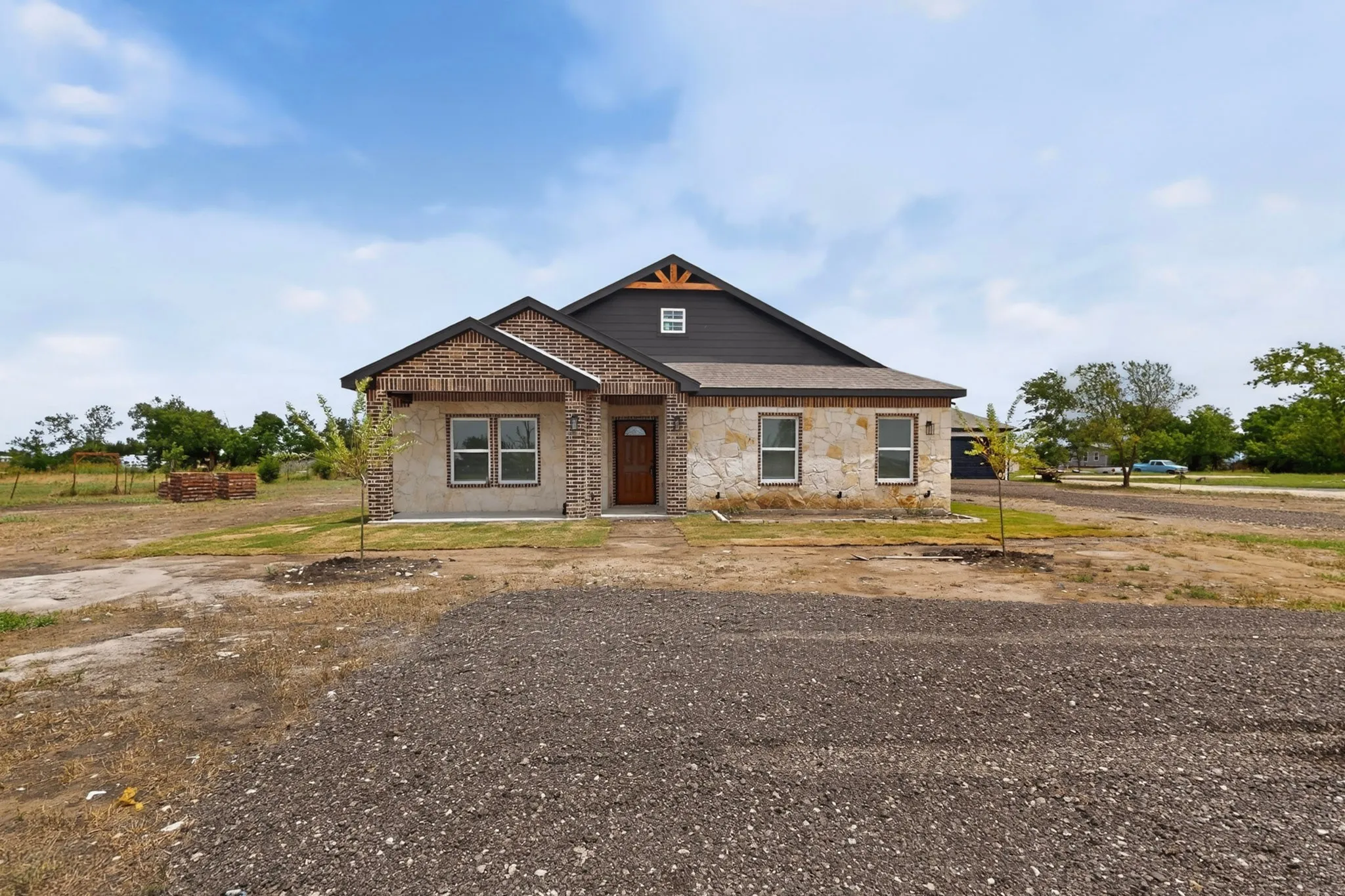 Single Family Residence For Sale in Cooke County , 749 J L Drive, Valley View, Texas 76272, 5 Bedroom, 3 Bathroom, 2 Garage spaces, 2,970 Sqft, built in 2025, mls#21291154, Real Estate Agent in Valley View, Homes For Sale in Cooke county, Homes For Sale in Valley View, Realtor in Valley View Texas, Real Estate Brokerage Independent Realty Texas, Luminita Cordes Realtor