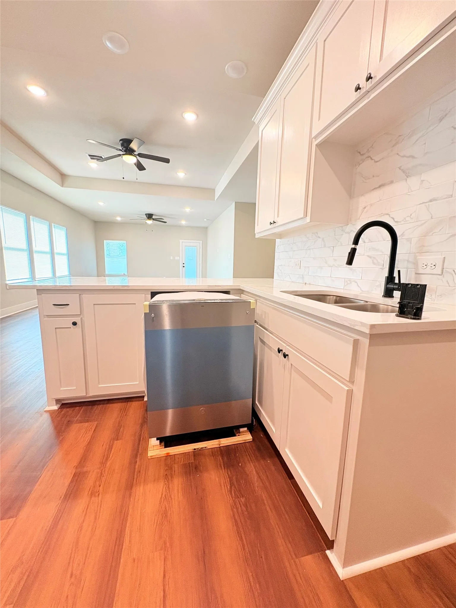 Single Family Residence For Sale in Cooke County , 749 J L Drive, Valley View, Texas 76272, 5 Bedroom, 3 Bathroom, 2 Garage spaces, 2,970 Sqft, built in 2025, mls#21291154, Real Estate Agent in Valley View, Homes For Sale in Cooke county, Homes For Sale in Valley View, Realtor in Valley View Texas, Real Estate Brokerage Independent Realty Texas, Luminita Cordes Realtor