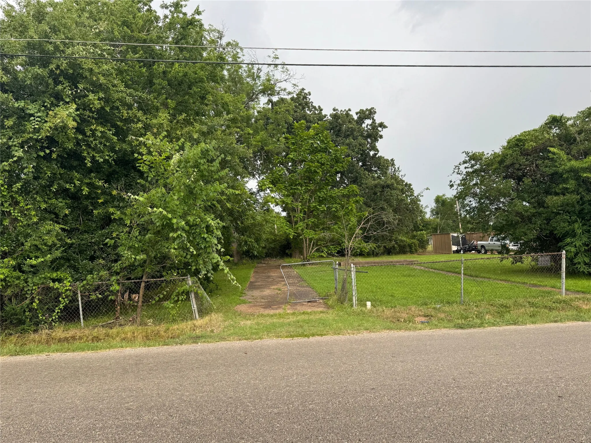 Unimproved Land For Sale in Kaufman County , 423 W End Street, Terrell, Texas 75160, 0, 0, Garage spaces, 0 Sqft, built in 0, Price $75,000, mls#21291165, Real Estate Agent in Terrell, Homes For Sale in Kaufman county, Homes For Sale in Terrell, Realtor in Terrell Texas, Real Estate Brokerage Independent Realty Texas, Luminita Cordes Realtor