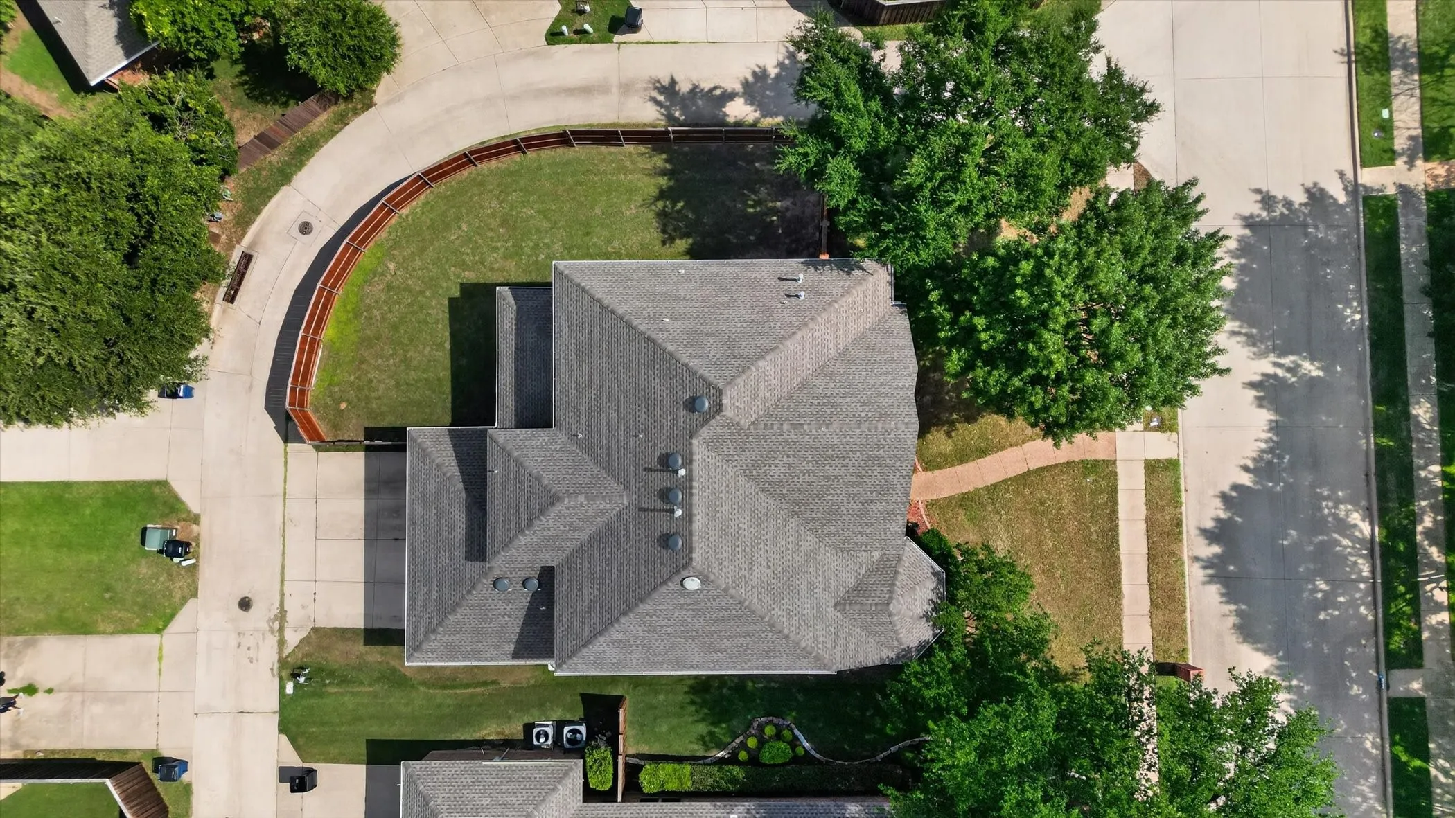 Single Family Residence For Sale in Collin County , 10901 Briar Brook Lane, Frisco, Texas 75033, 4 Bedroom, 4 Bathroom, 3 Garage spaces, 3,826 Sqft, built in 2003, mls#21287366, Real Estate Agent in Frisco, Homes For Sale in Collin county, Homes For Sale in Frisco, Realtor in Frisco Texas, Real Estate Brokerage Independent Realty Texas, Luminita Cordes Realtor