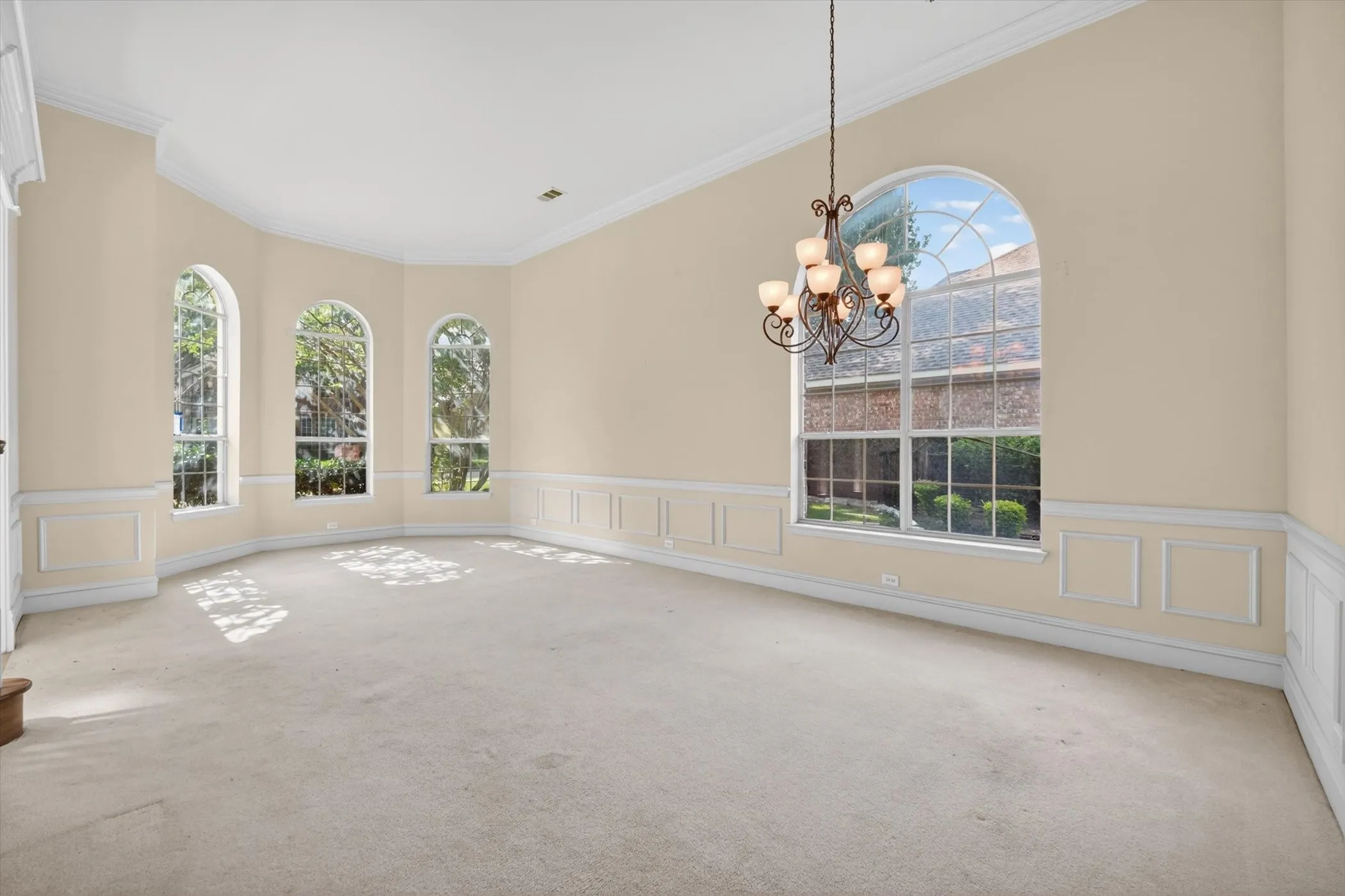 Single Family Residence For Sale in Collin County , 10901 Briar Brook Lane, Frisco, Texas 75033, 4 Bedroom, 4 Bathroom, 3 Garage spaces, 3,826 Sqft, built in 2003, mls#21287366, Real Estate Agent in Frisco, Homes For Sale in Collin county, Homes For Sale in Frisco, Realtor in Frisco Texas, Real Estate Brokerage Independent Realty Texas, Luminita Cordes Realtor