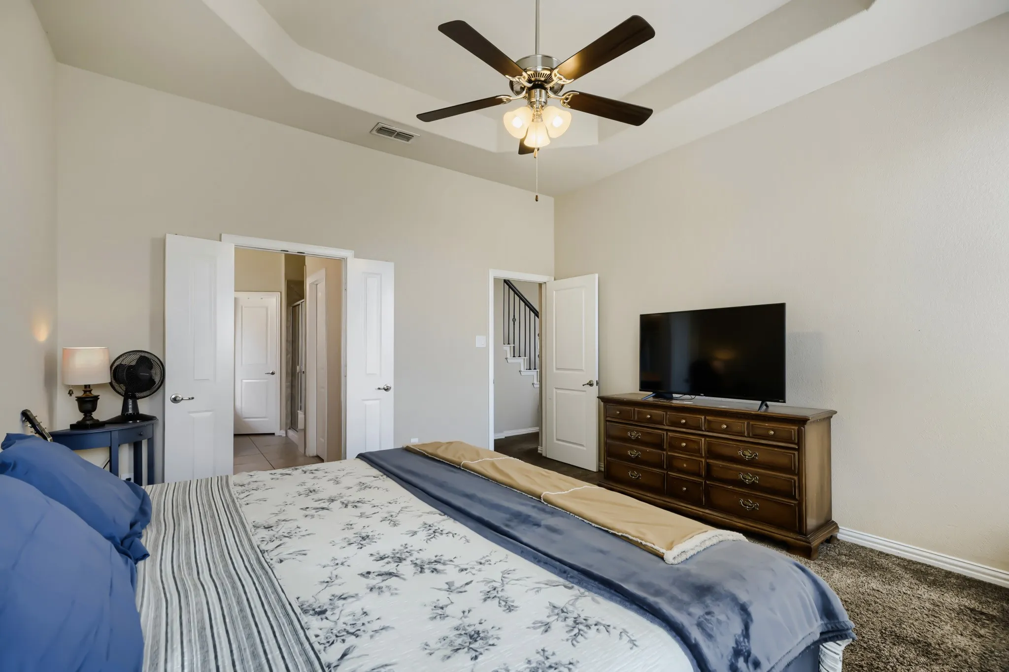 Single Family Residence For Sale in Denton County , 2002 Milano Lane, Lewisville, Texas 75077, 3 Bedroom, 3 Bathroom, 2 Garage spaces, 2,515 Sqft, built in 2016, mls#21291191, Real Estate Agent in Lewisville, Homes For Sale in Denton county, Homes For Sale in Lewisville, Realtor in Lewisville Texas, Real Estate Brokerage Independent Realty Texas, Luminita Cordes Realtor