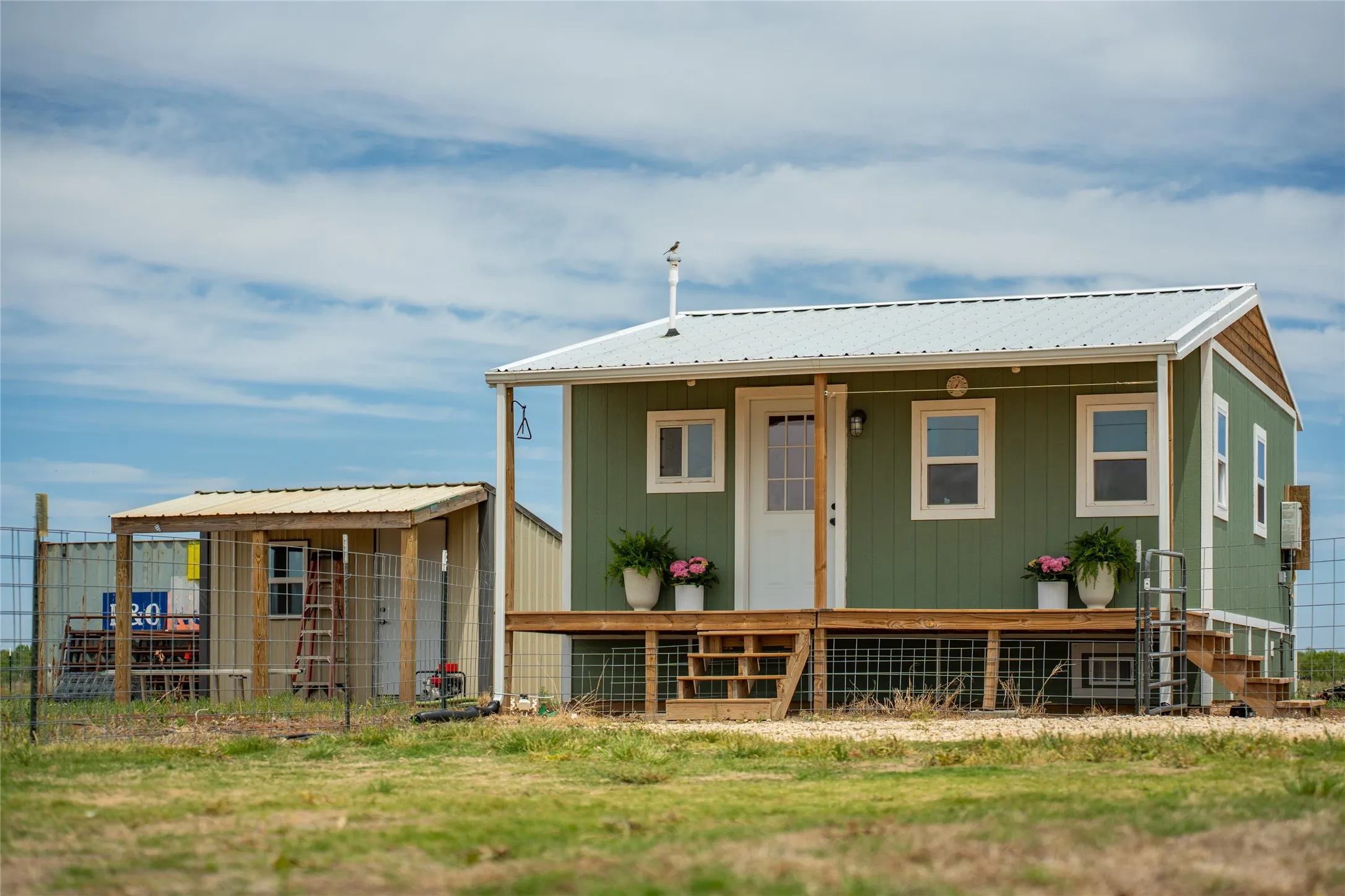 Single Family Residence For Sale in Jones County , 13558 County Road 440, Merkel, Texas 79536, 1 Bedroom, 1 Bathroom, Garage spaces, 400 Sqft, built in 2024, mls#21291199, Real Estate Agent in Merkel, Homes For Sale in Jones county, Homes For Sale in Merkel, Realtor in Merkel Texas, Real Estate Brokerage Independent Realty Texas, Luminita Cordes Realtor