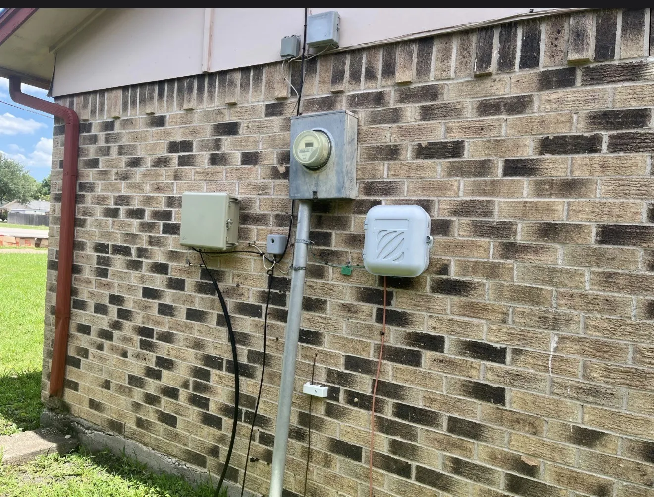 Single Family Residence For Sale in Dallas County , 914 Pleasant Valley Road, Garland, Texas 75040, 3 Bedrooms, 2 Bathrooms, 1 Garage spaces, 938 Sqft, built in 1969, Price $200,000, mls#21291216, Real Estate Agent in Garland, Homes For Sale in Dallas county, Homes For Sale in Garland, Realtor in Garland Texas, Real Estate Brokerage Independent Realty Texas, Luminita Cordes Realtor