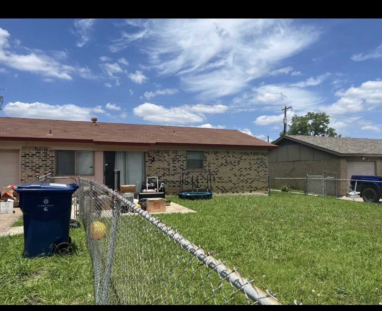 Single Family Residence For Sale in Dallas County , 914 Pleasant Valley Road, Garland, Texas 75040, 3 Bedrooms, 2 Bathrooms, 1 Garage spaces, 938 Sqft, built in 1969, Price $200,000, mls#21291216, Real Estate Agent in Garland, Homes For Sale in Dallas county, Homes For Sale in Garland, Realtor in Garland Texas, Real Estate Brokerage Independent Realty Texas, Luminita Cordes Realtor