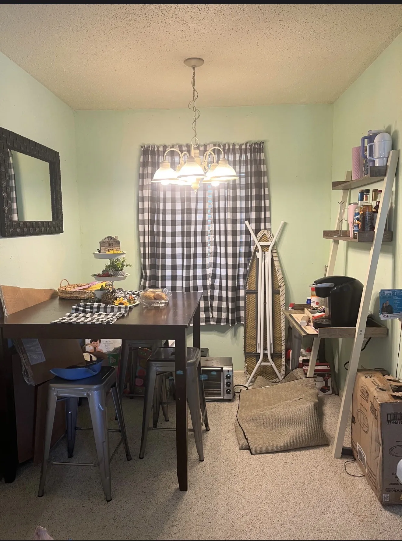 Single Family Residence For Sale in Dallas County , 914 Pleasant Valley Road, Garland, Texas 75040, 3 Bedrooms, 2 Bathrooms, 1 Garage spaces, 938 Sqft, built in 1969, Price $200,000, mls#21291216, Real Estate Agent in Garland, Homes For Sale in Dallas county, Homes For Sale in Garland, Realtor in Garland Texas, Real Estate Brokerage Independent Realty Texas, Luminita Cordes Realtor