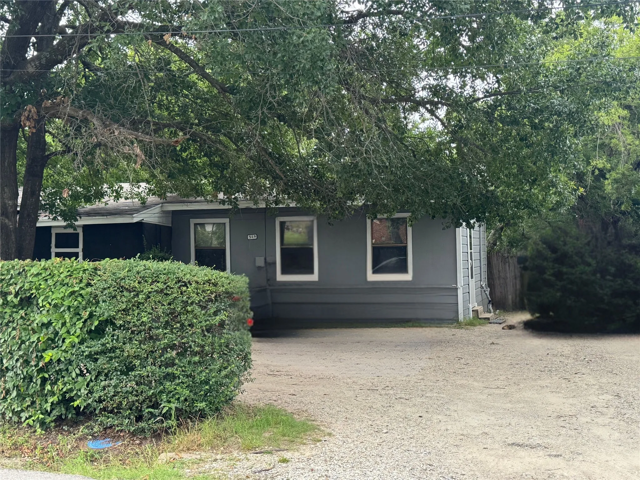 Single Family Residence For Sale in Kaufman County , 519 New Hope Street, Terrell, Texas 75160, 3 Bedrooms, 1 Bathroom, Garage spaces, 922 Sqft, built in 1995, Price $150,000, mls#21291229, Real Estate Agent in Terrell, Homes For Sale in Kaufman county, Homes For Sale in Terrell, Realtor in Terrell Texas, Real Estate Brokerage Independent Realty Texas, Luminita Cordes Realtor