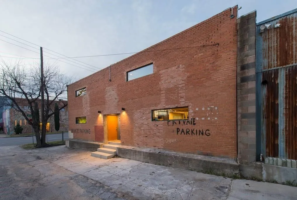 Townhouse For Rent in Dallas County , 3100 Commerce Street 140, Dallas, Texas 75226, 1 Bedroom, 1 Bathroom, Garage spaces, 1,000 Sqft, built in 1940, Price $1,899, mls#21291237, Real Estate Agent in Dallas, Homes For Rent in Dallas county, Homes For Rent in Dallas, Realtor in Dallas Texas, Real Estate Brokerage Independent Realty Texas, Luminita Cordes Realtor