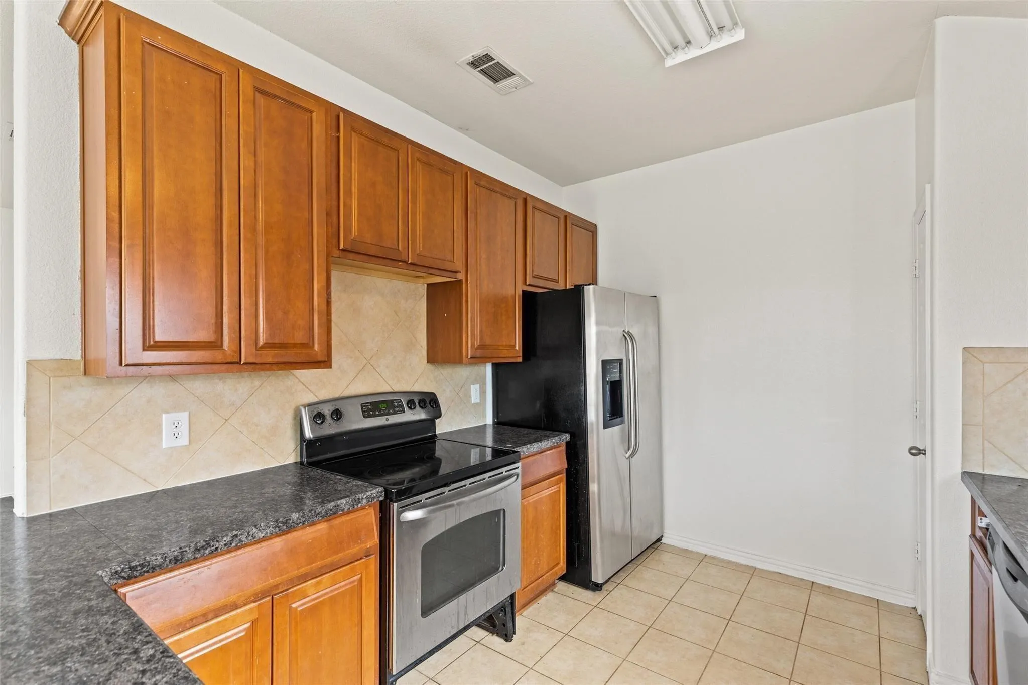 Single Family Residence For Rent in Collin County , 325 Crosscreek Drive, Princeton, Texas 75407, 4 Bedroom, 2 Bathroom, 2 Garage spaces, 1,540 Sqft, built in 2009, mls#21291248, Real Estate Agent in Princeton, Homes For Rent in Collin county, Homes For Rent in Princeton, Realtor in Princeton Texas, Real Estate Brokerage Independent Realty Texas, Luminita Cordes Realtor