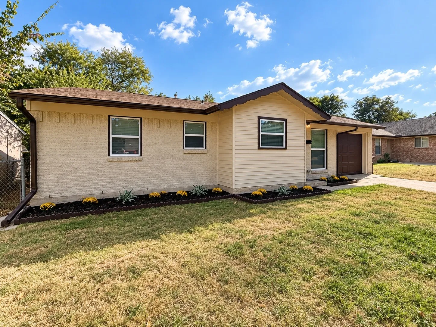 Single Family Residence For Sale in Collin County , 2912 Price Drive, Plano, Texas 75074, 3 Bedroom, 1 Bathroom, 1 Garage spaces, 1,044 Sqft, built in 1962, mls#21291141, Real Estate Agent in Plano, Homes For Sale in Collin county, Homes For Sale in Plano, Realtor in Plano Texas, Real Estate Brokerage Independent Realty Texas, Luminita Cordes Realtor