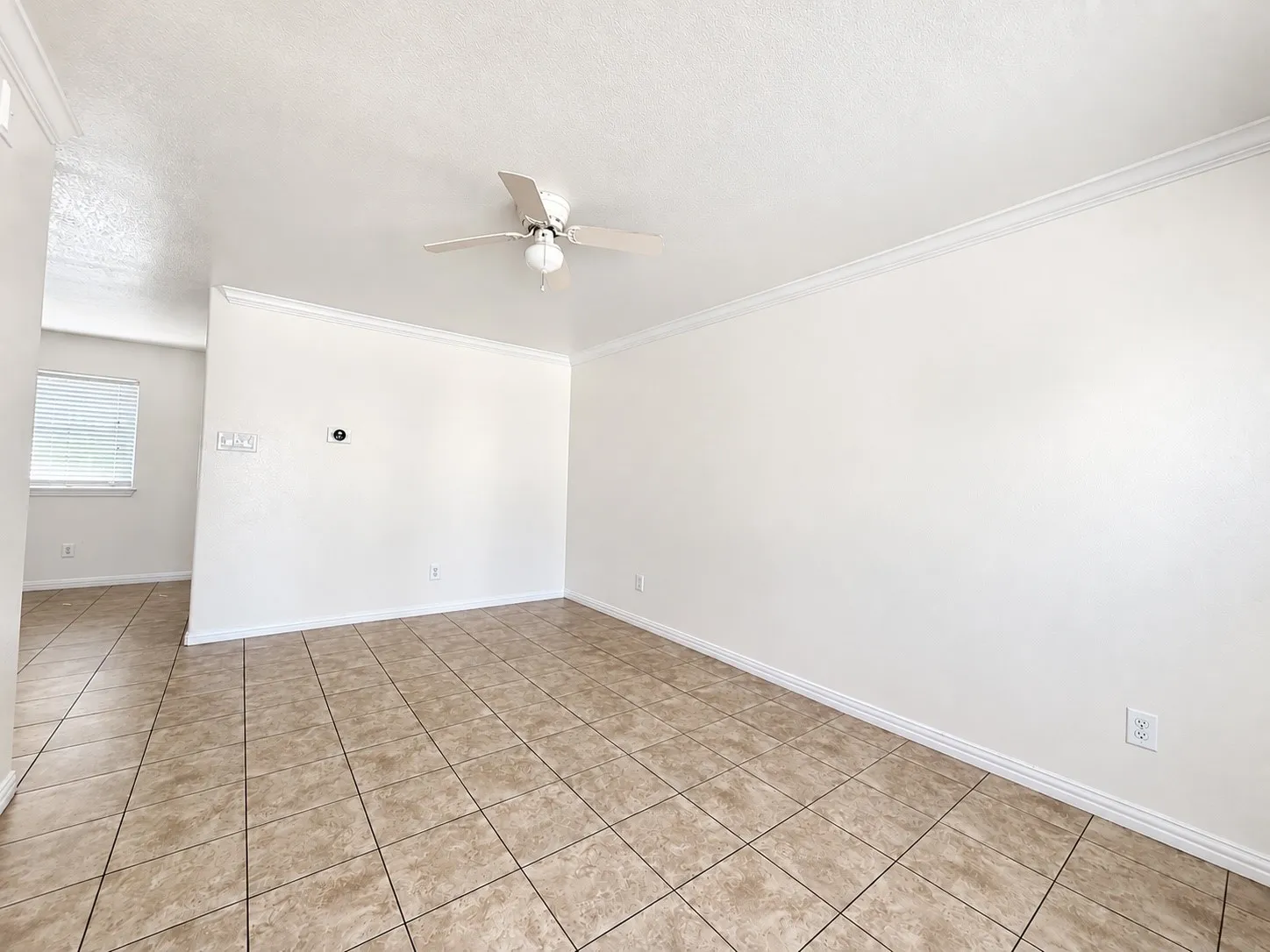 Single Family Residence For Sale in Collin County , 2912 Price Drive, Plano, Texas 75074, 3 Bedroom, 1 Bathroom, 1 Garage spaces, 1,044 Sqft, built in 1962, mls#21291141, Real Estate Agent in Plano, Homes For Sale in Collin county, Homes For Sale in Plano, Realtor in Plano Texas, Real Estate Brokerage Independent Realty Texas, Luminita Cordes Realtor