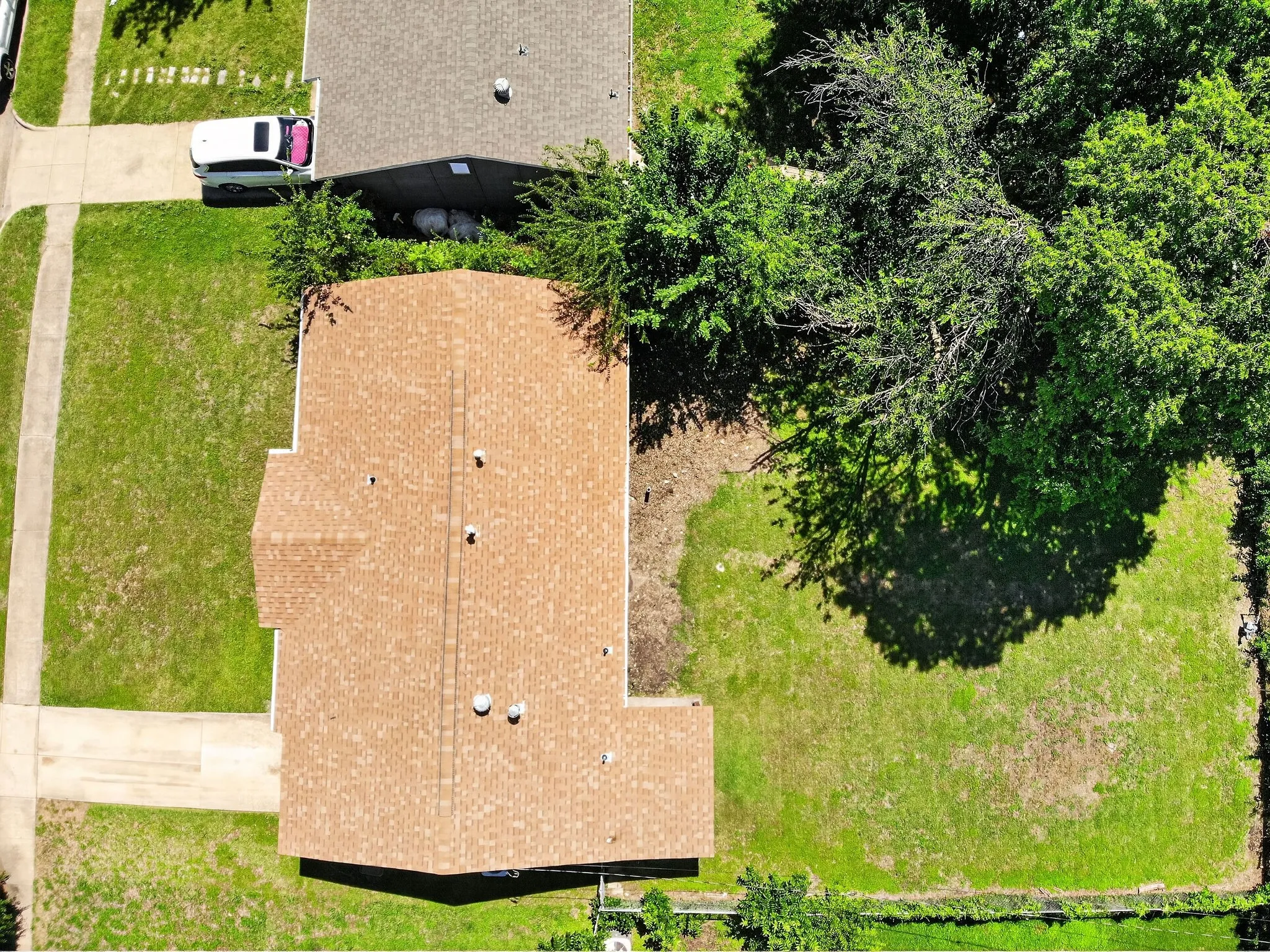 Single Family Residence For Sale in Collin County , 2912 Price Drive, Plano, Texas 75074, 3 Bedroom, 1 Bathroom, 1 Garage spaces, 1,044 Sqft, built in 1962, mls#21291141, Real Estate Agent in Plano, Homes For Sale in Collin county, Homes For Sale in Plano, Realtor in Plano Texas, Real Estate Brokerage Independent Realty Texas, Luminita Cordes Realtor