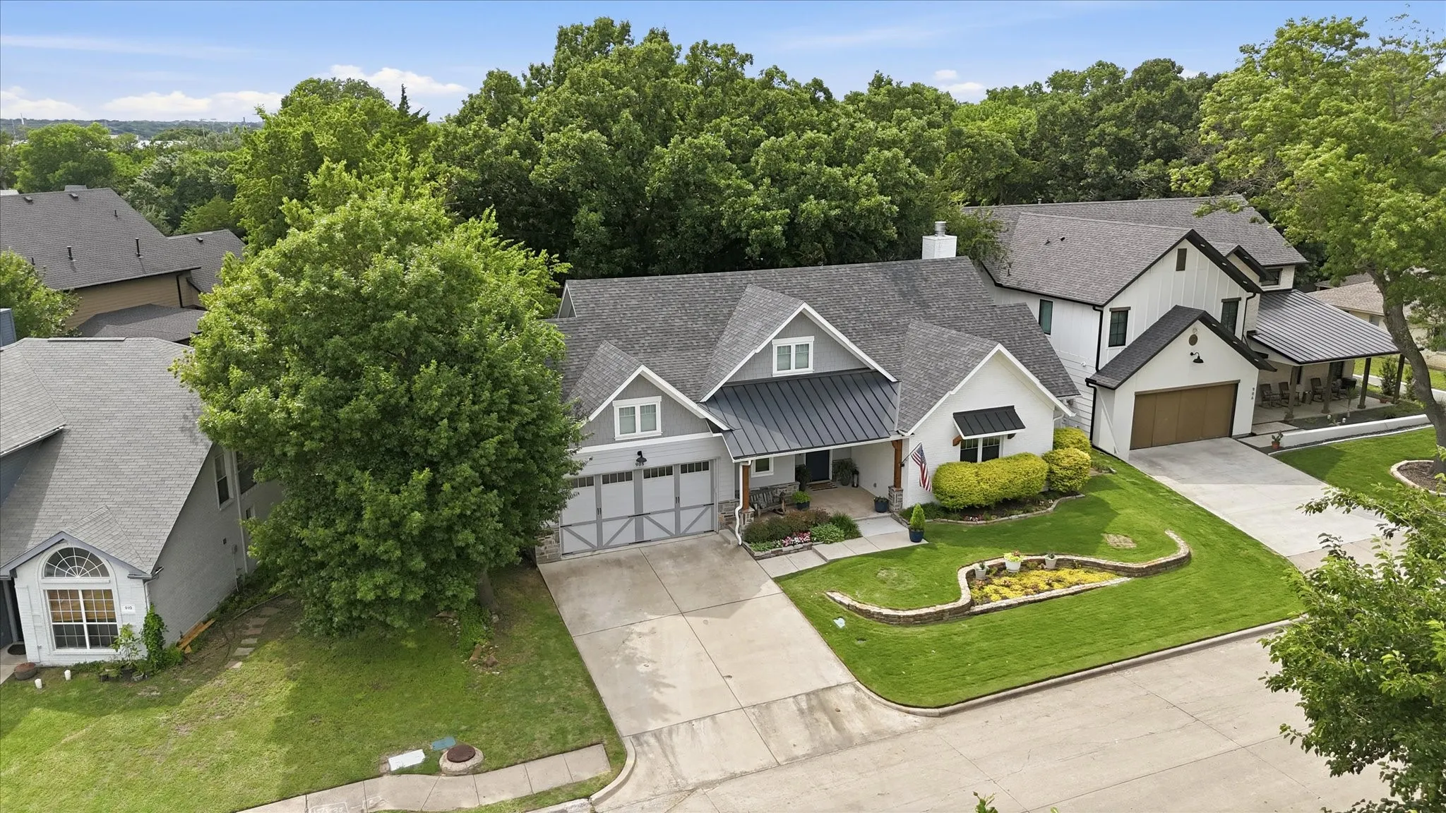 Single Family Residence For Sale in Collin County , 908 Baker Street, Mc Kinney, Texas 75069, 3 Bedroom, 3 Bathroom, 3 Garage spaces, 2,564 Sqft, built in 2019, mls#21287562, Real Estate Agent in Mc Kinney, Homes For Sale in Collin county, Homes For Sale in Mc Kinney, Realtor in Mc Kinney Texas, Real Estate Brokerage Independent Realty Texas, Luminita Cordes Realtor