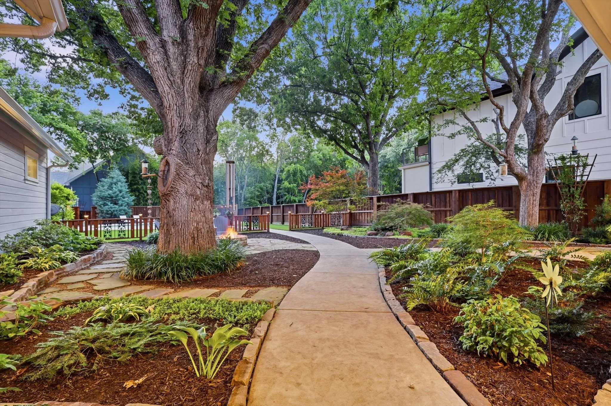 Single Family Residence For Sale in Collin County , 908 Baker Street, Mc Kinney, Texas 75069, 3 Bedroom, 3 Bathroom, 3 Garage spaces, 2,564 Sqft, built in 2019, mls#21287562, Real Estate Agent in Mc Kinney, Homes For Sale in Collin county, Homes For Sale in Mc Kinney, Realtor in Mc Kinney Texas, Real Estate Brokerage Independent Realty Texas, Luminita Cordes Realtor